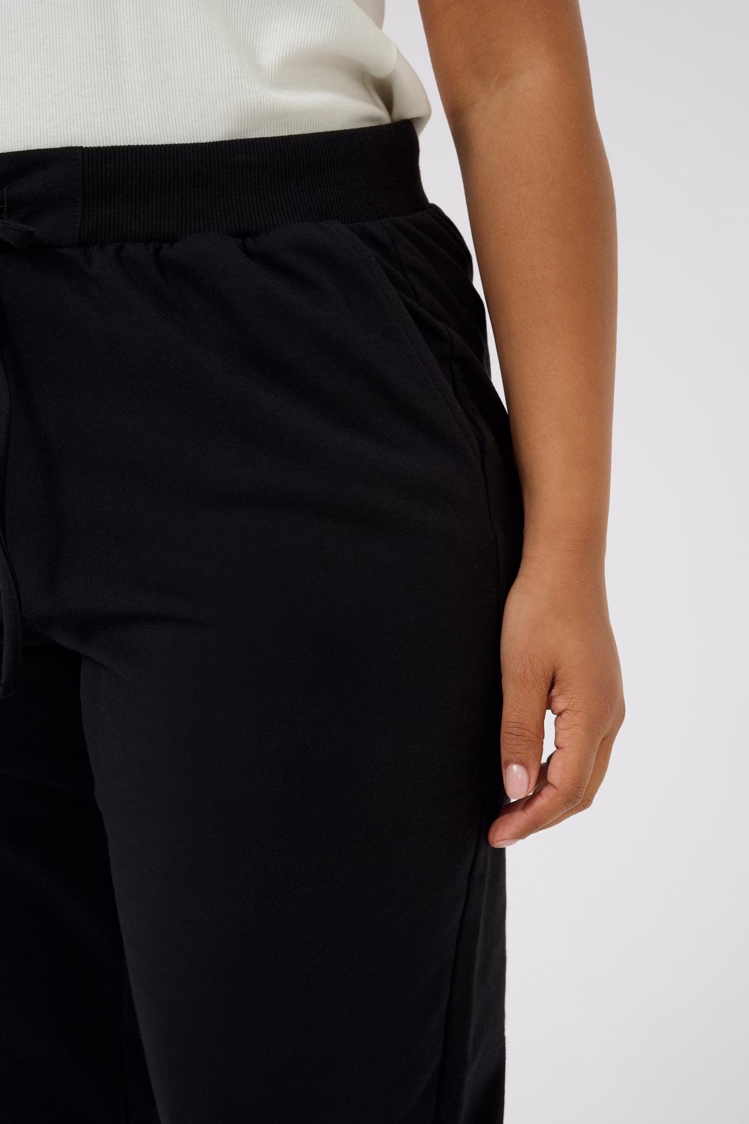 KCann Bukser LOOKBOOK DETAIL 10583543-100121