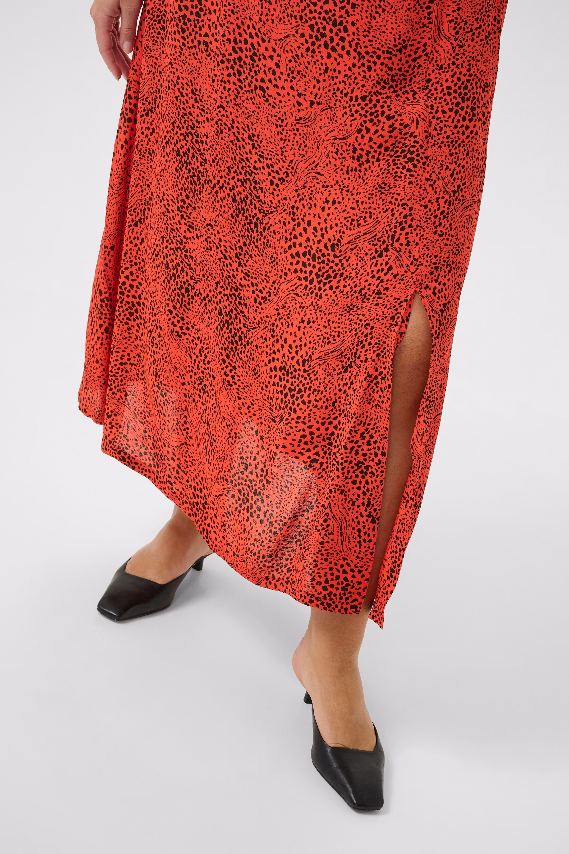 KCaliana Leopard skirt LOOKBOOK DETAIL 10583152-107428