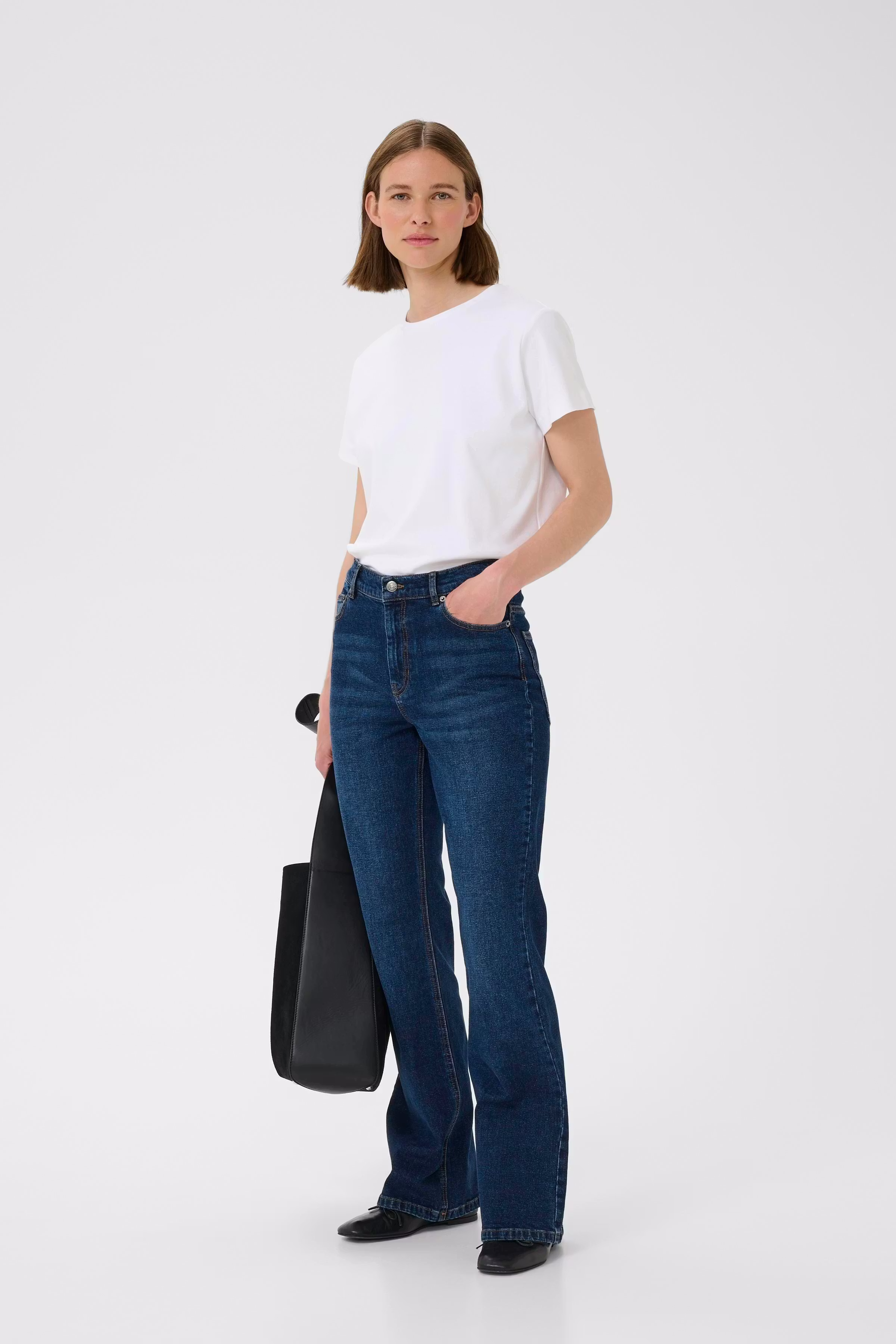 NanaIW Bootcut Jeans LOOKBOOK FRONT 30110971-304092