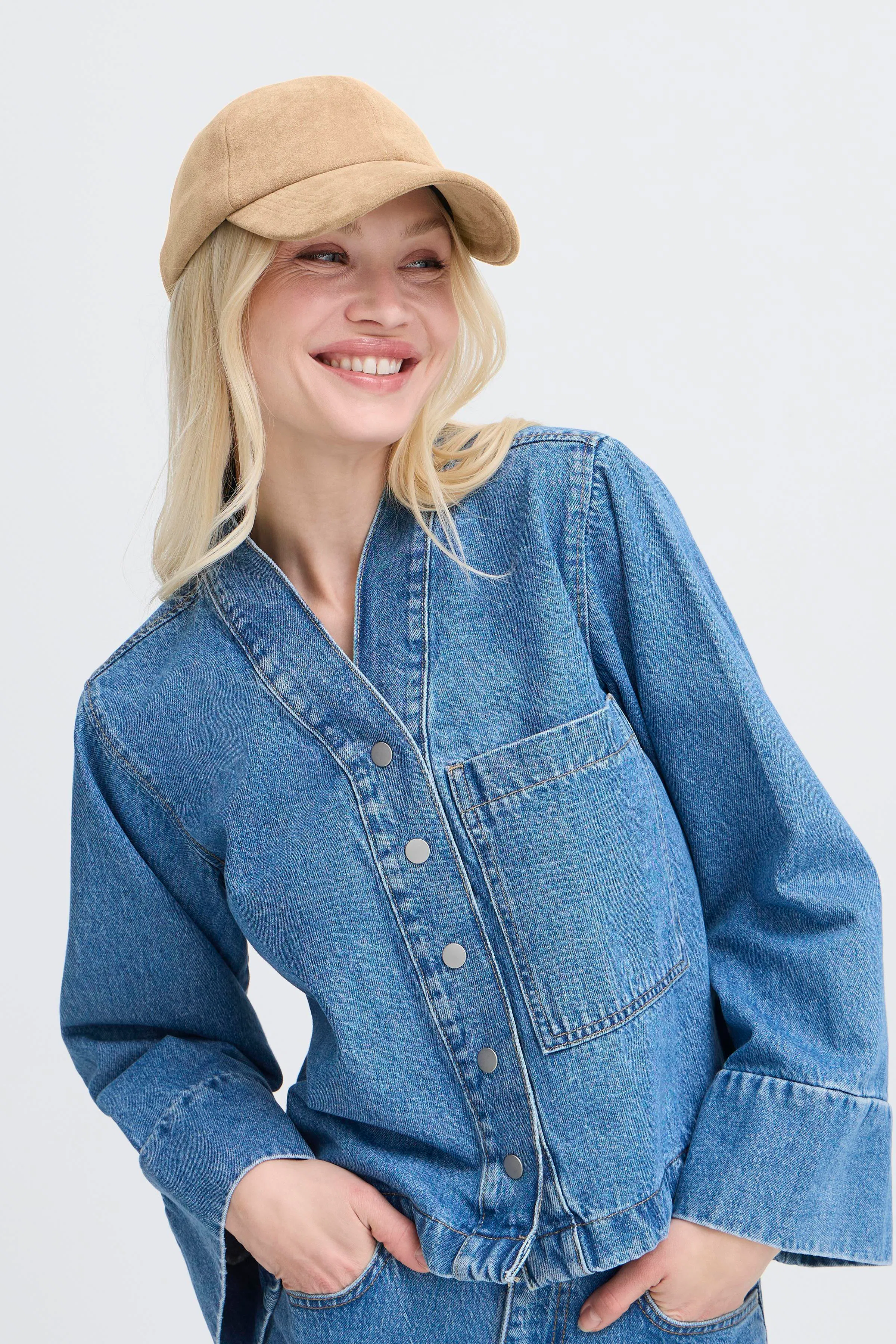 BYVUEDE Caps LOOKBOOK DETAIL 20818572-171038