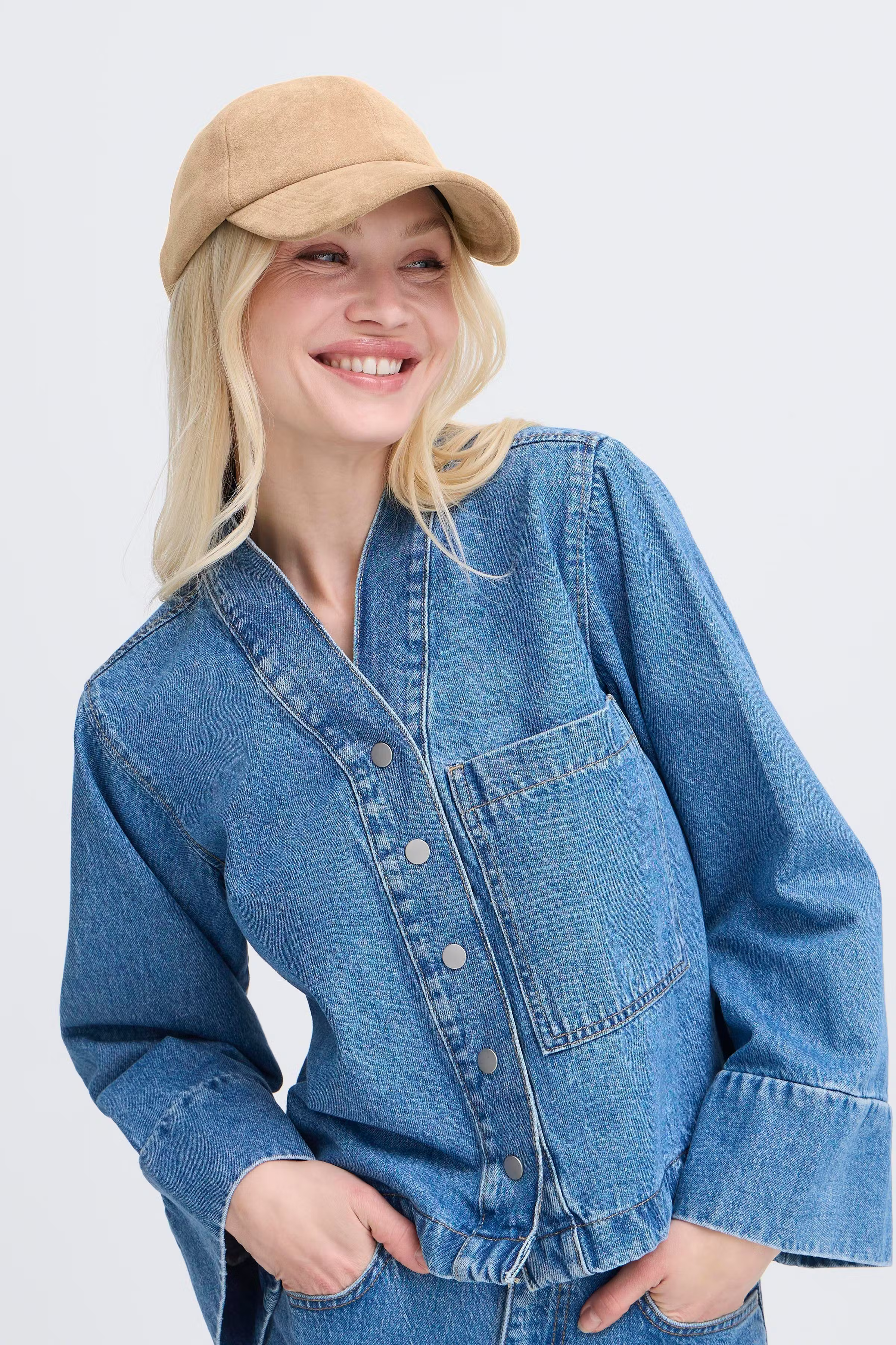 BYVUEDE Caps LOOKBOOK DETAIL 20818572-171038