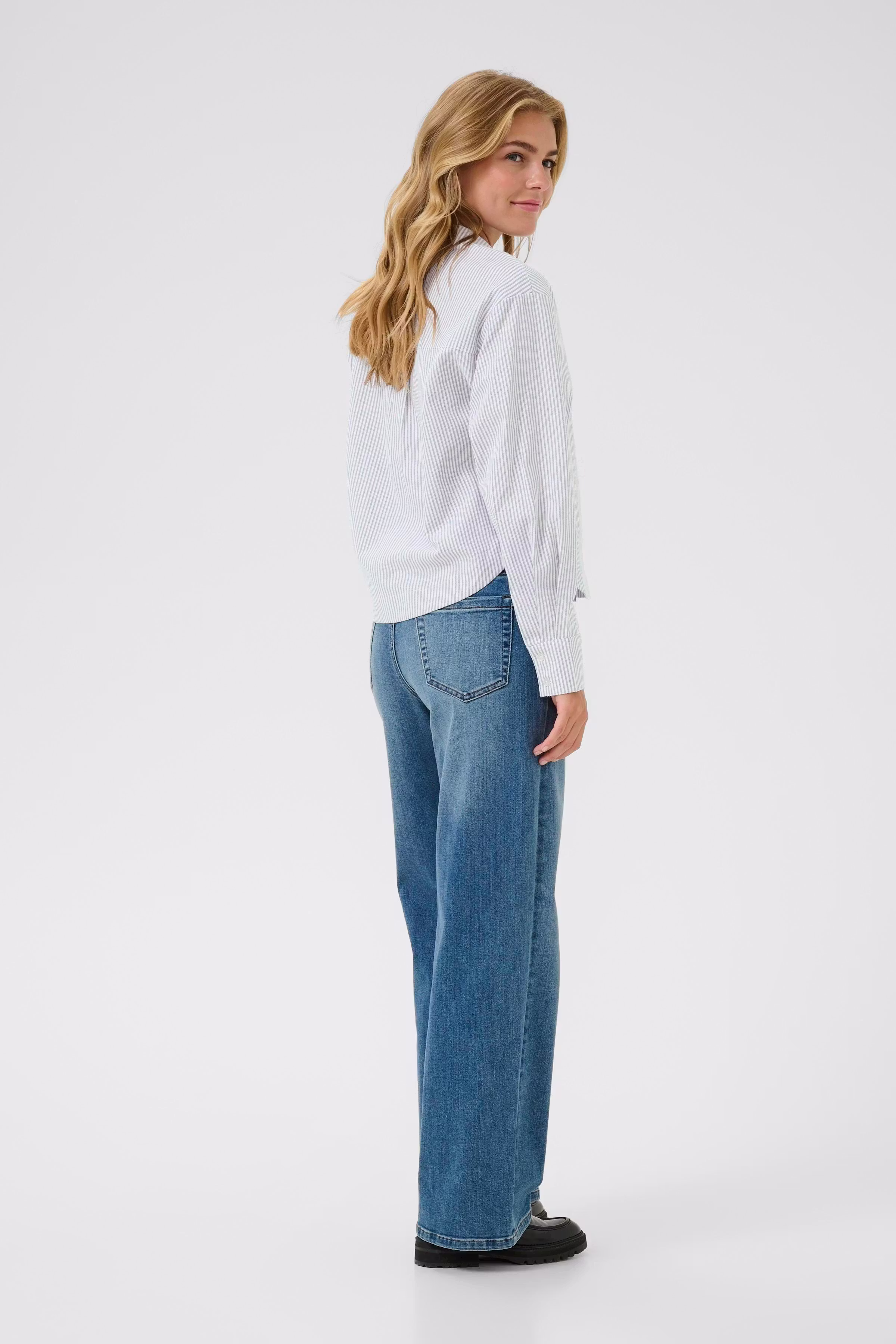 KAosita Shirt LOOKBOOK BACK 10510328-107917