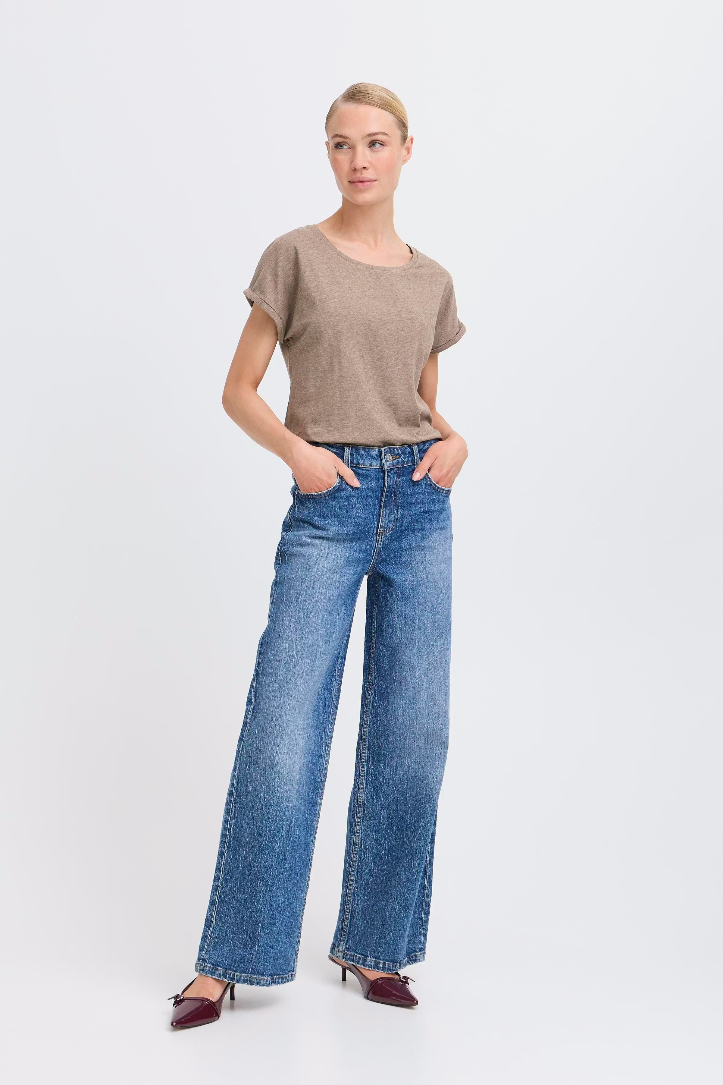 BYPamila T-shirt LOOKBOOK FRONT 20804205-1811121