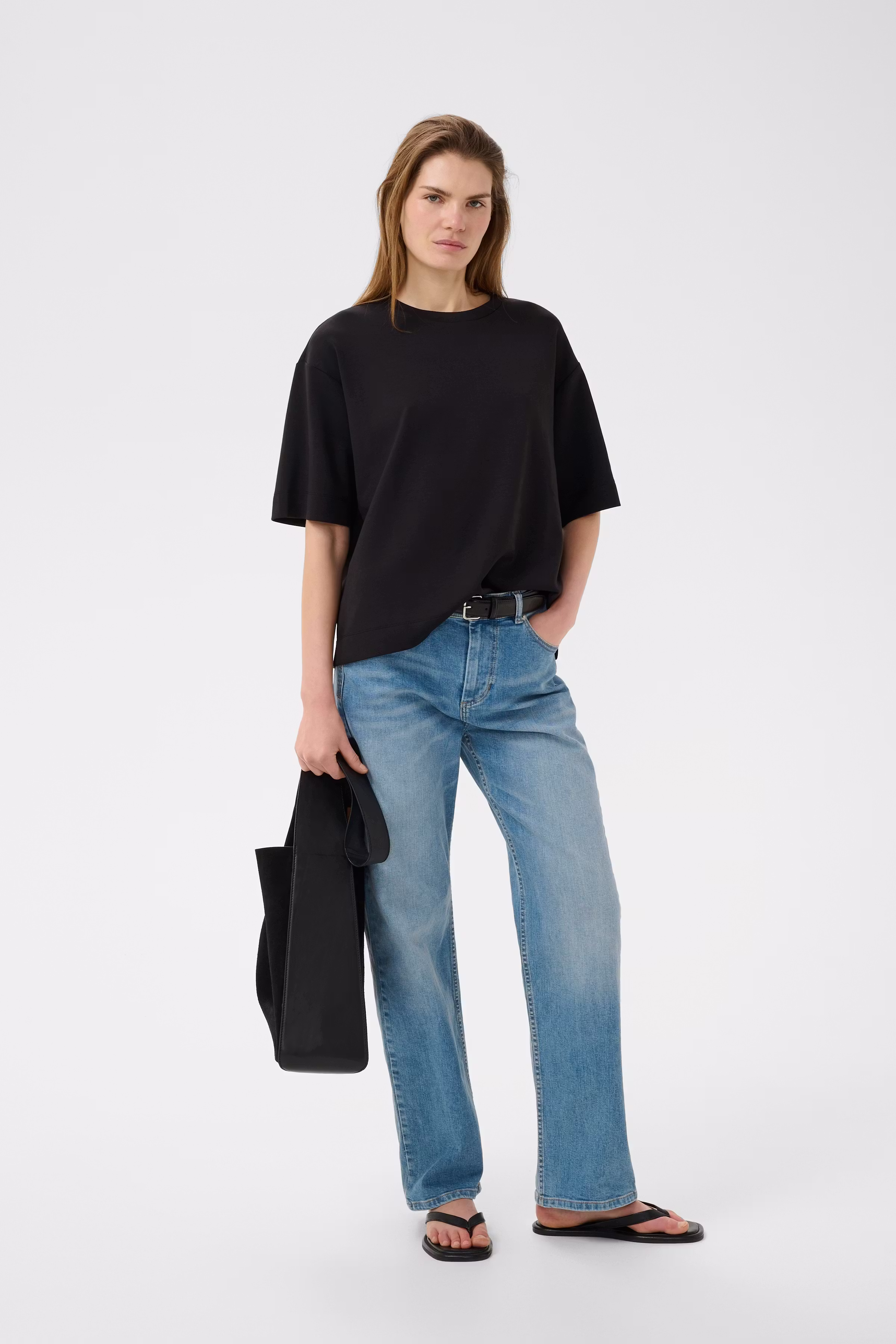 PannieIW Oversize T-shirt LOOKBOOK FRONT 30109225-194008