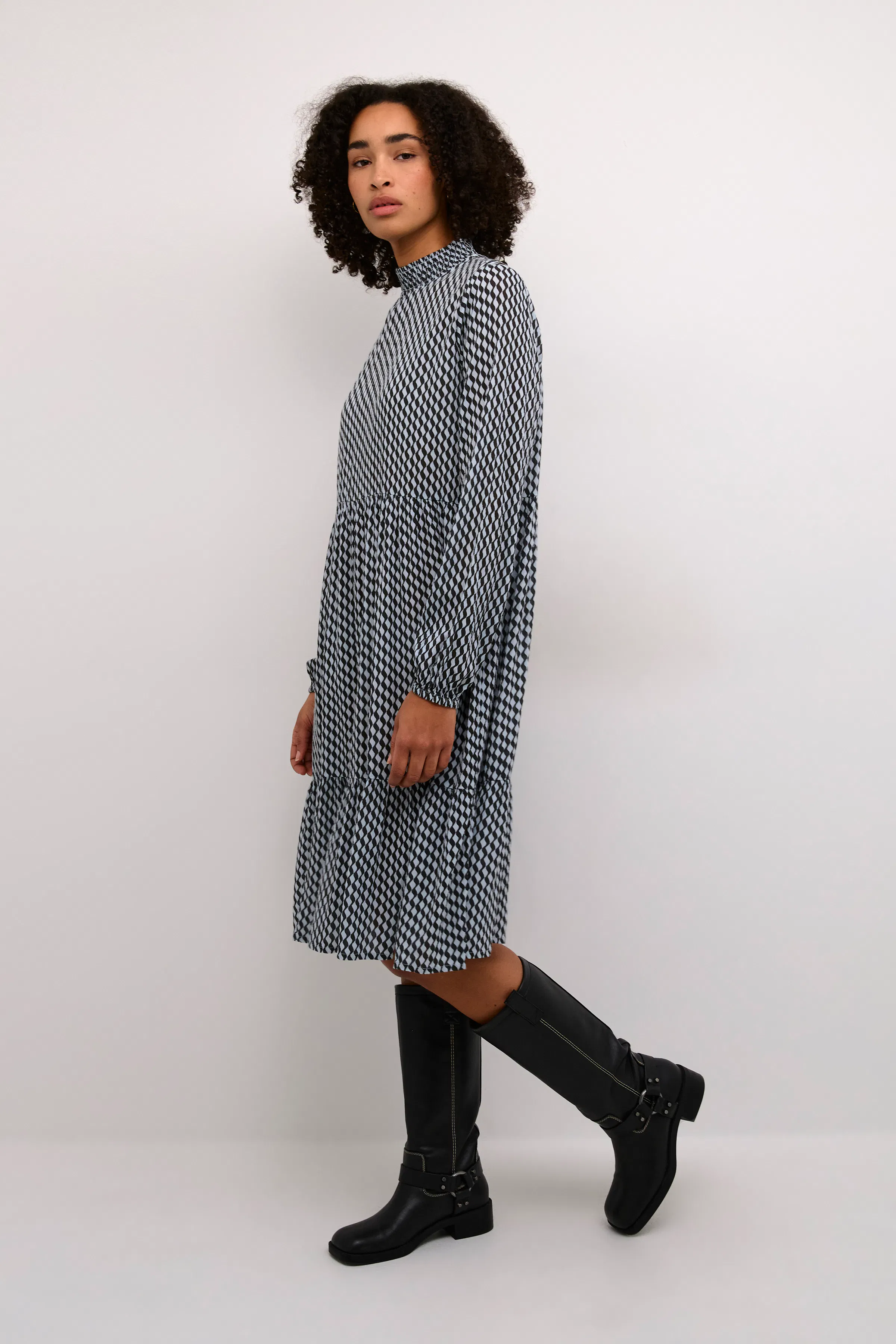 KAamber Kjole LOOKBOOK FRONT 10507897-106474