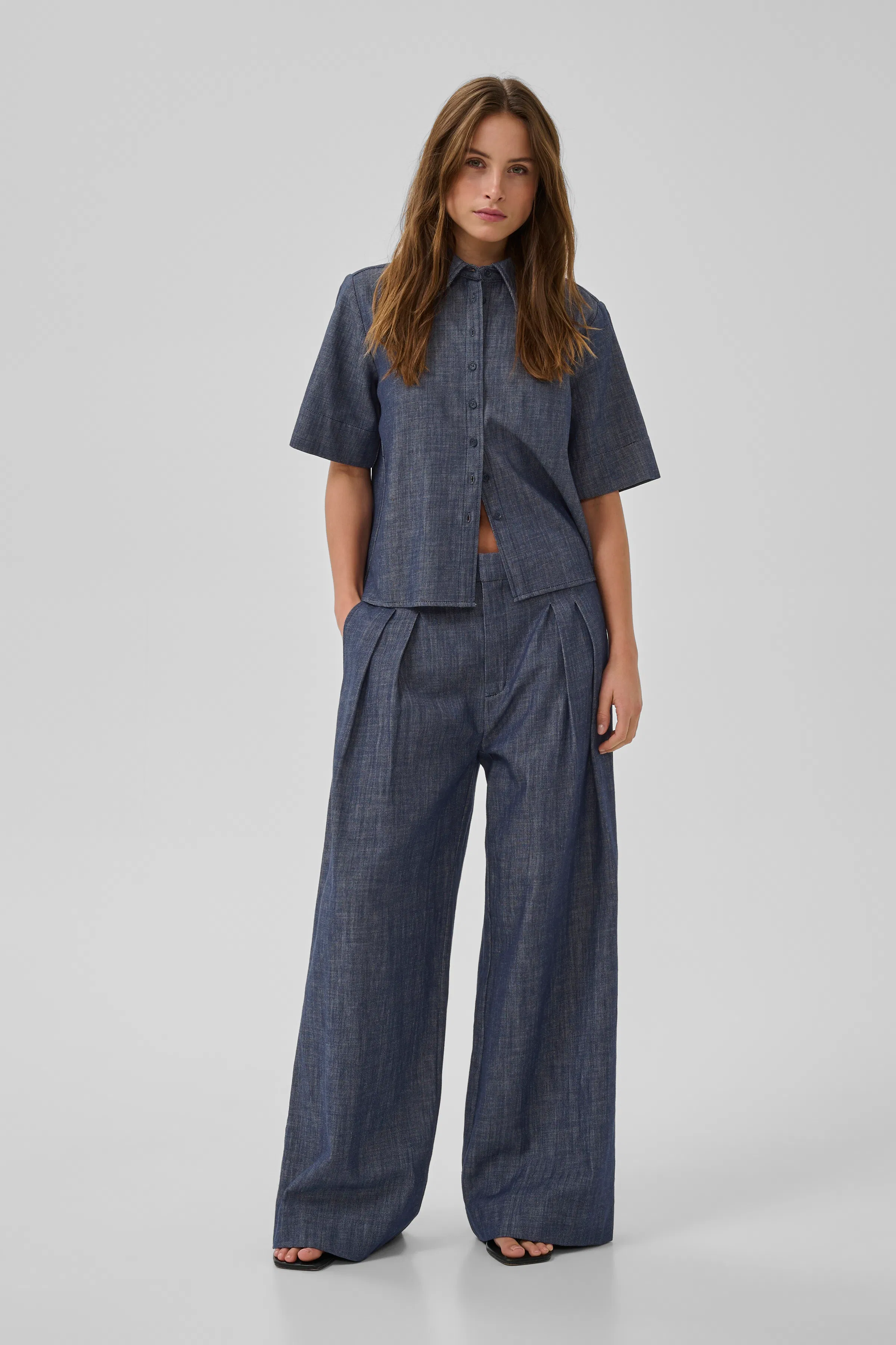 MWDazzie Shirt LOOKBOOK FRONT 10705591-100061