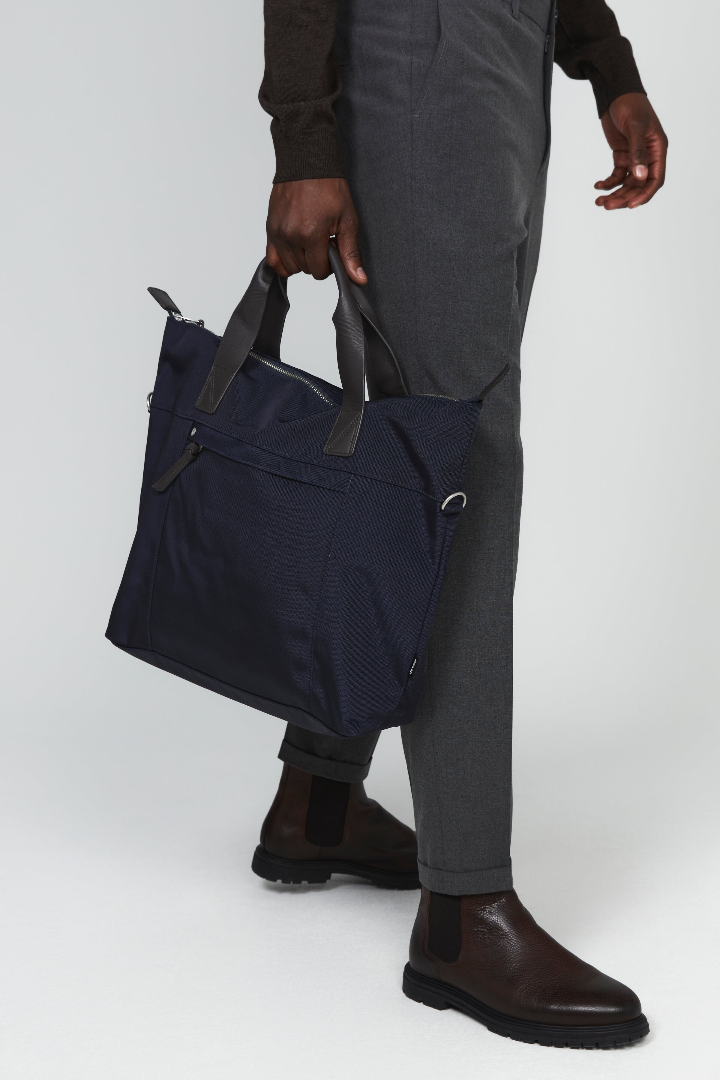 Totan Tasche LOOKBOOK FRONT 30203650-20210