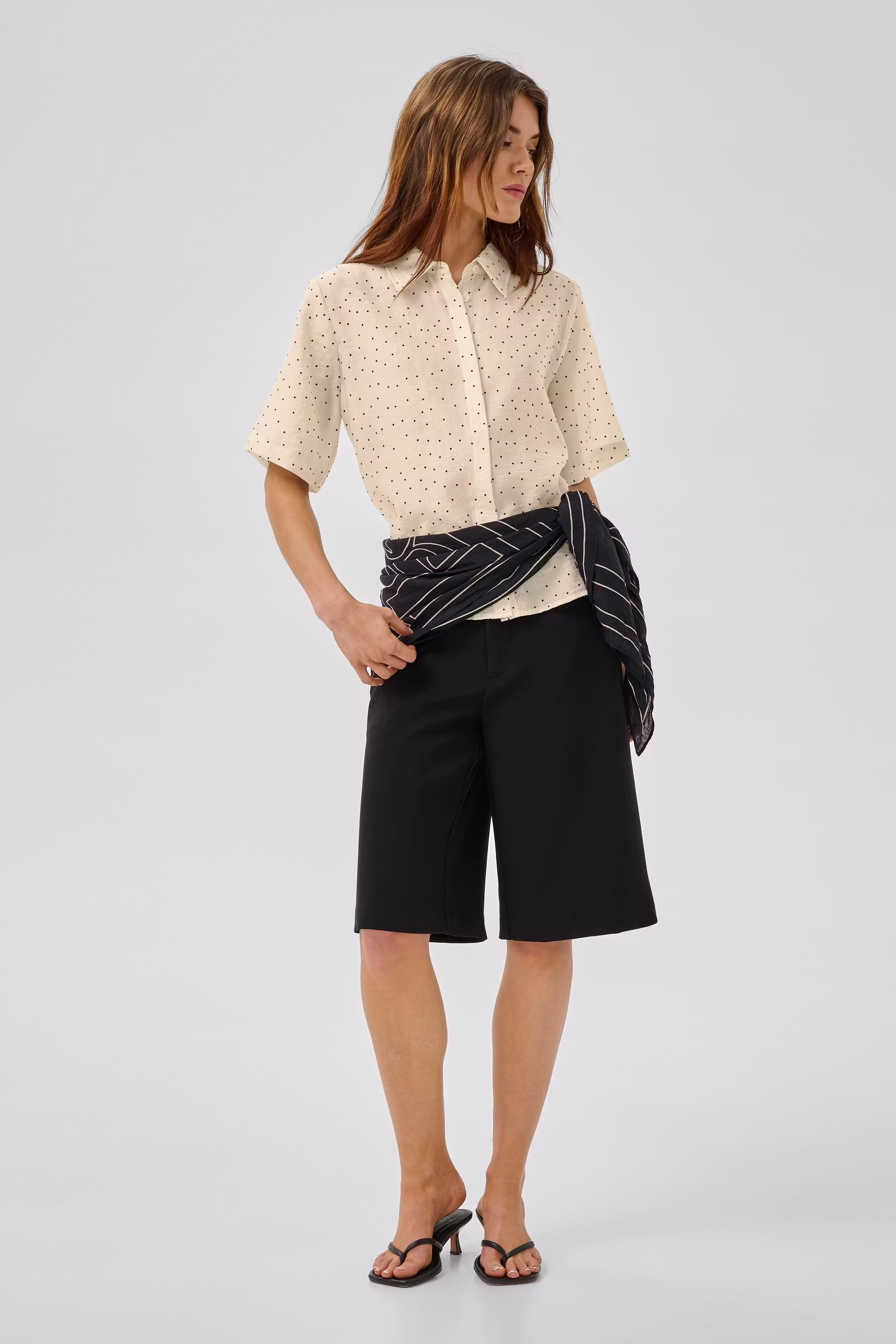 MWHally Shirt LOCATION NONE 10705610-109613