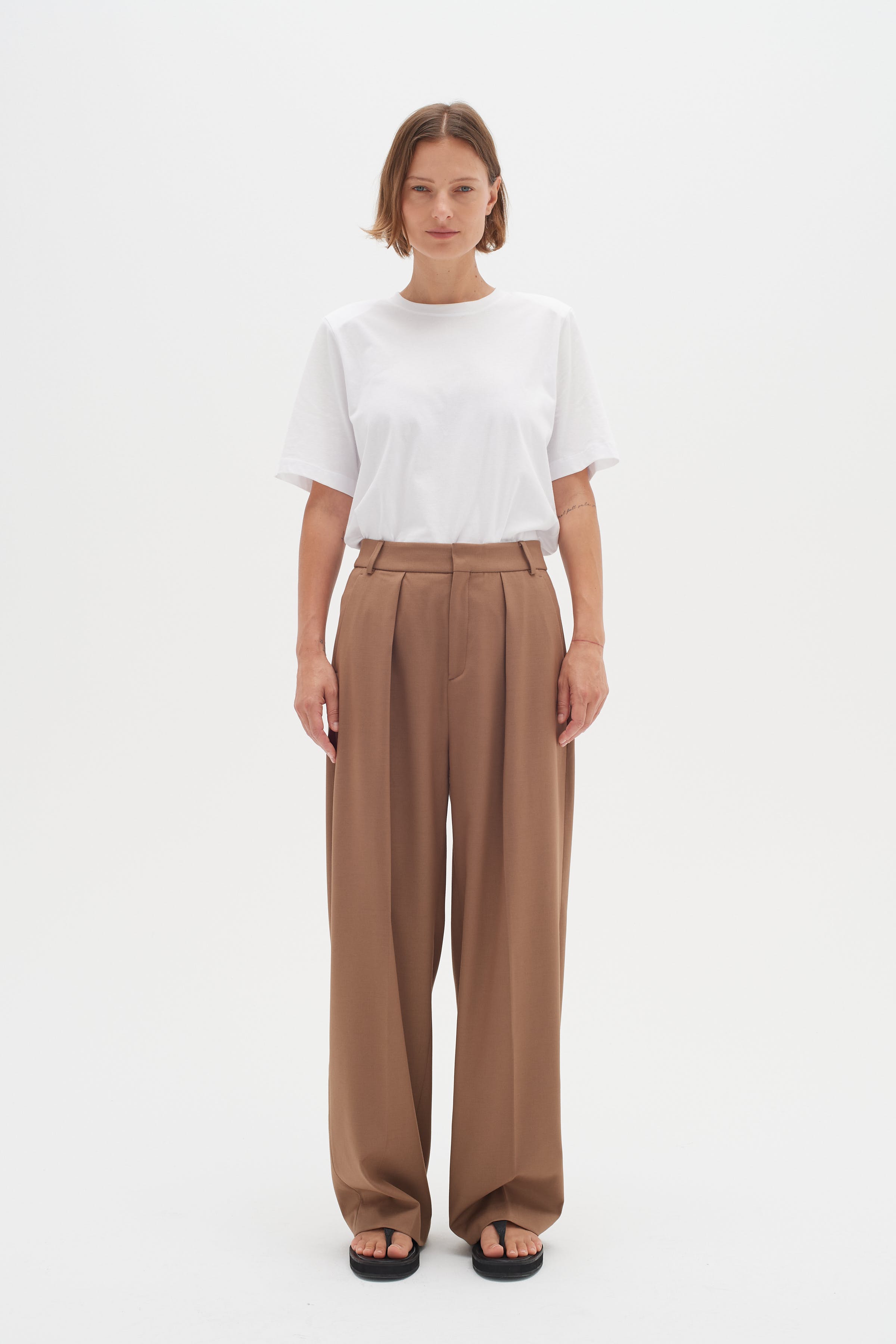 ZaiIW Wide Broek LOOKBOOK FRONT 30109221-300872