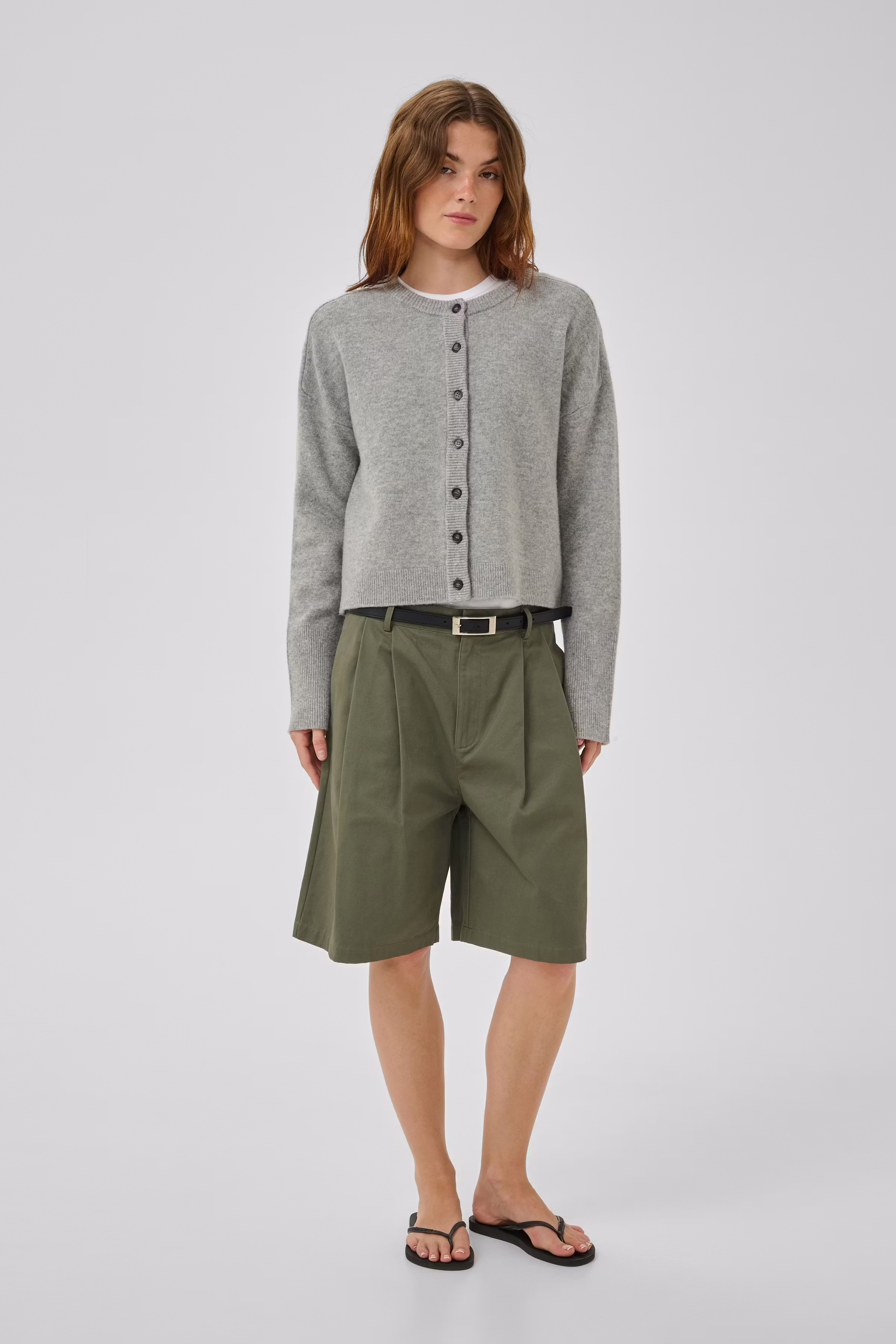 13 THE KNIT CARDIGAN LOCATION NONE 10705548-100378