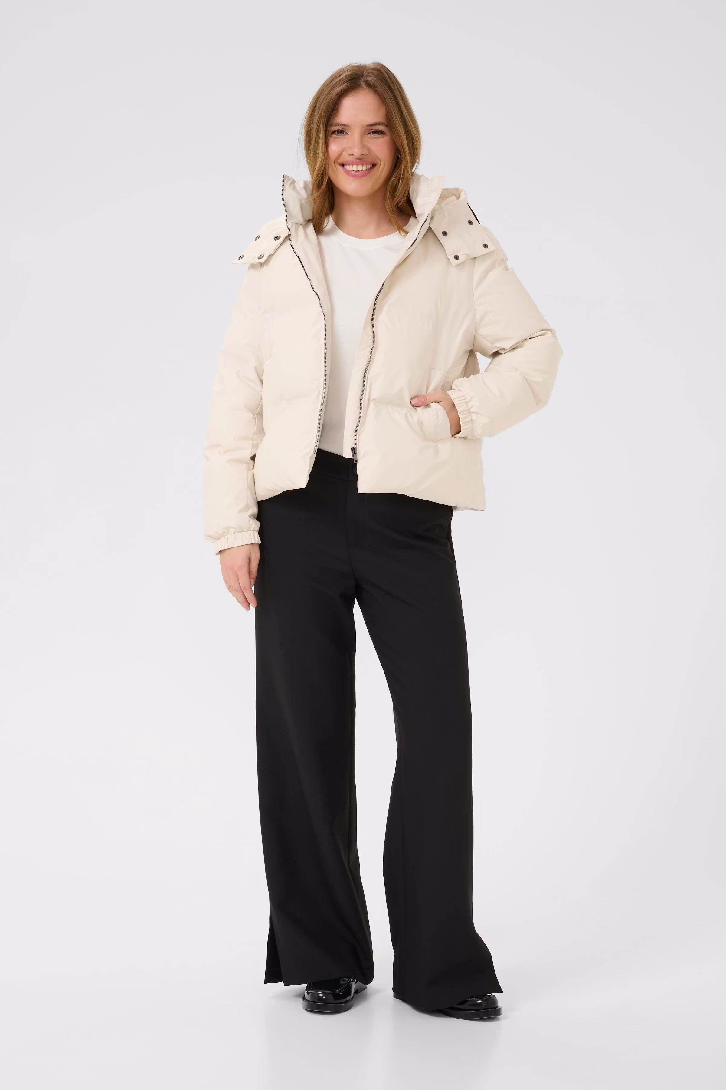 CUcelinda Kurze Pufferjacke LOOKBOOK FRONT 50112028-120304