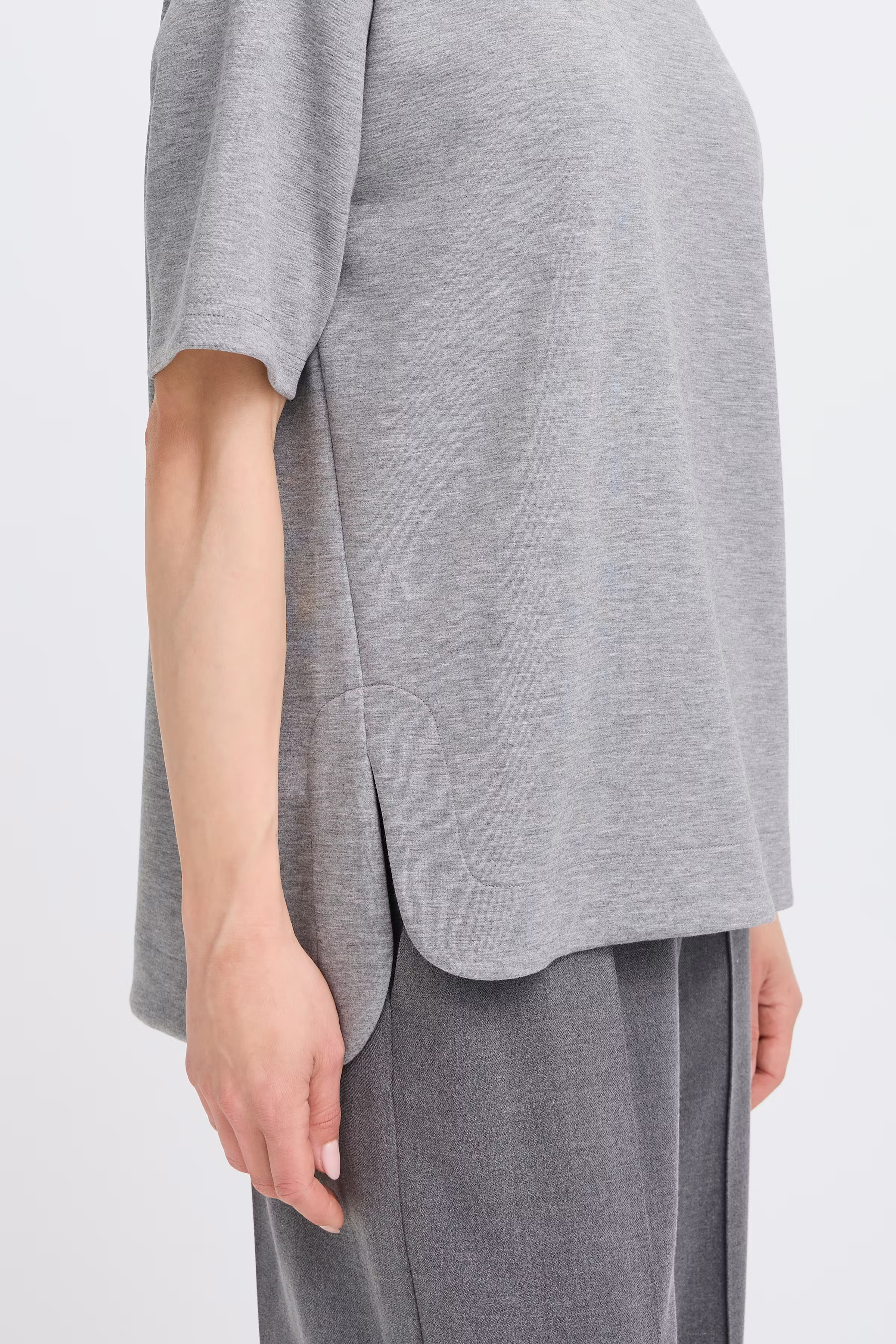 BYPUSTI T-shirt LOOKBOOK DETAIL 20818048-200455