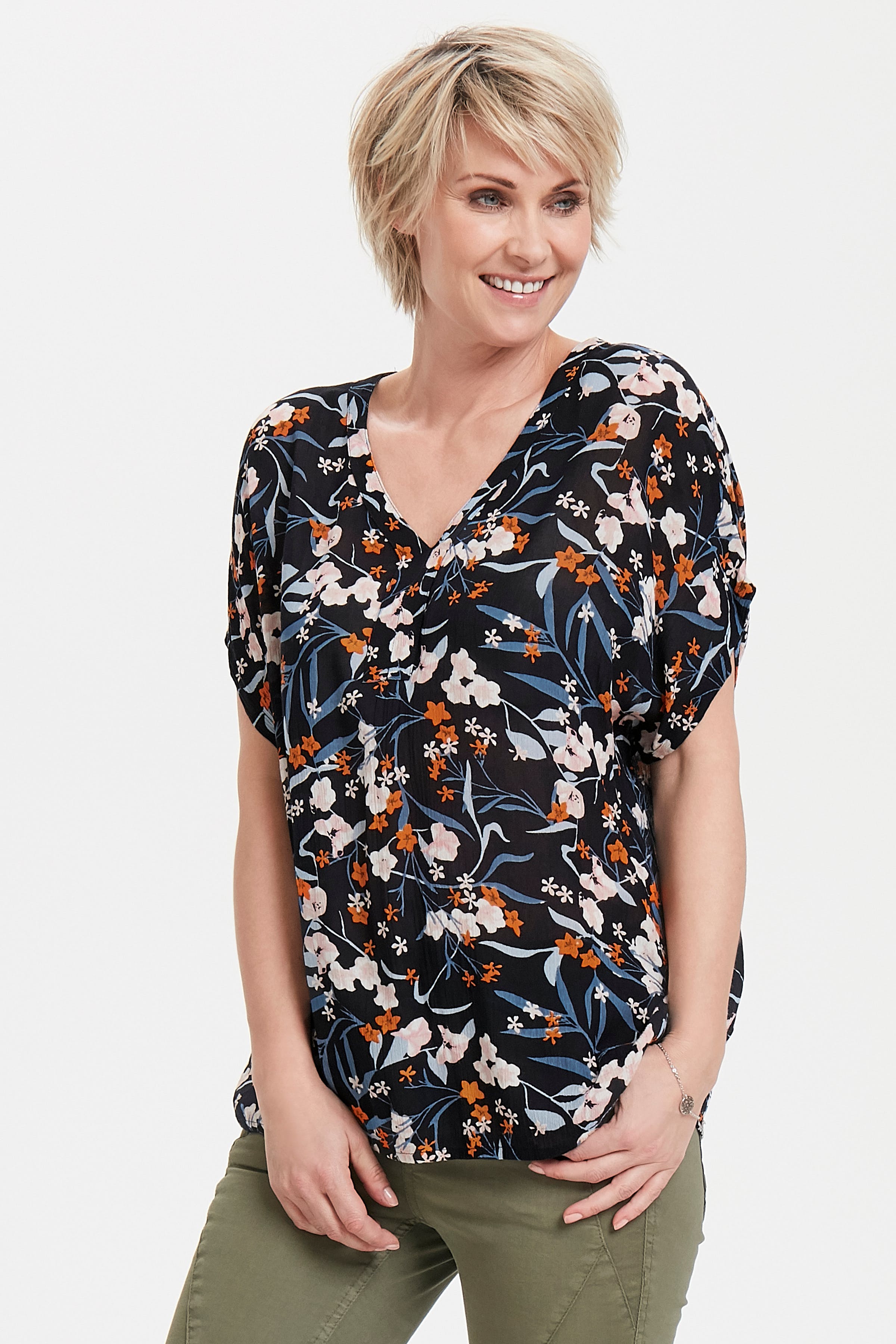 Blouse met korte mouwen LOOKBOOK FRONT 10503177-52737