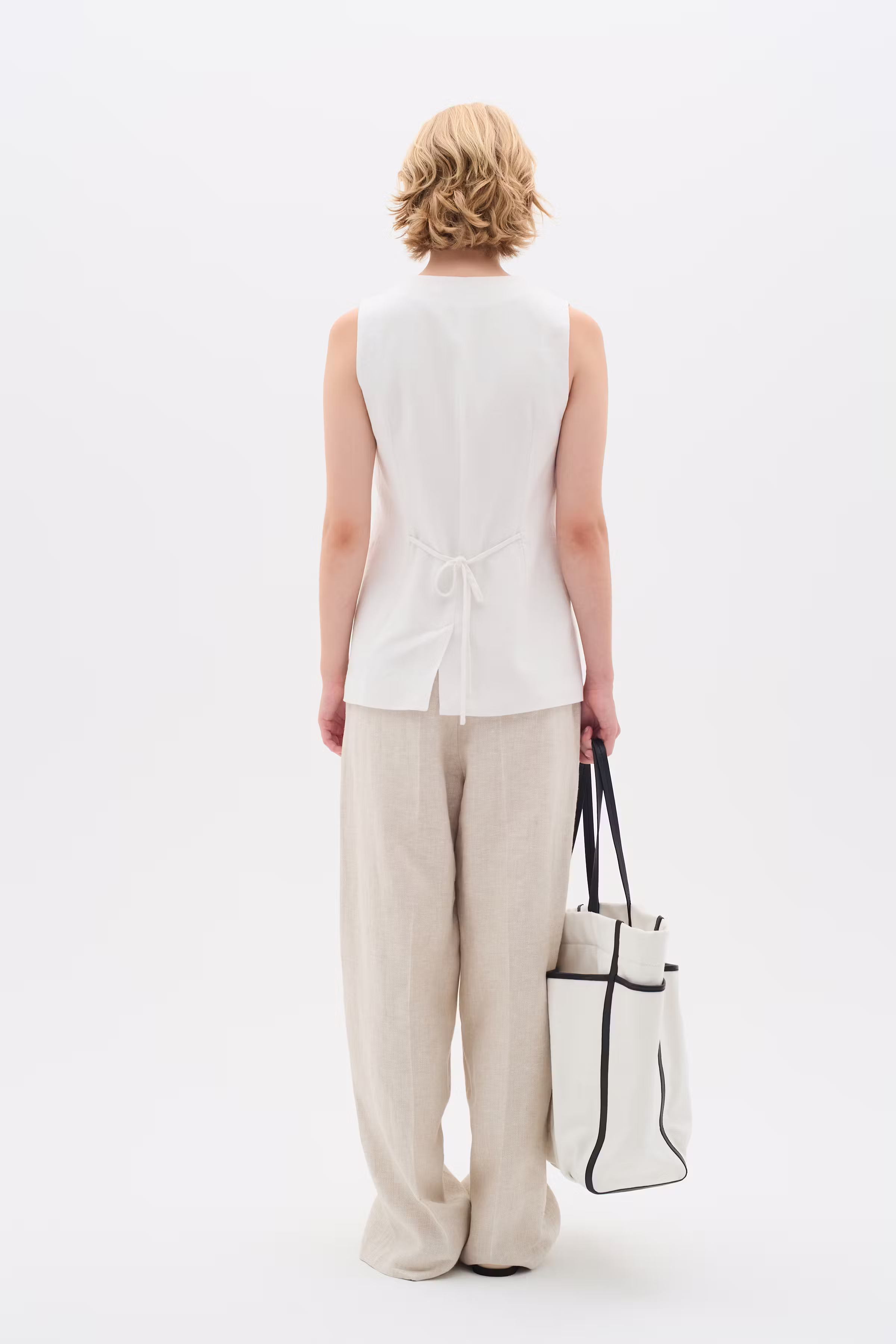 FaridaIW Linne Väst LOOKBOOK BACK 30110439-300001