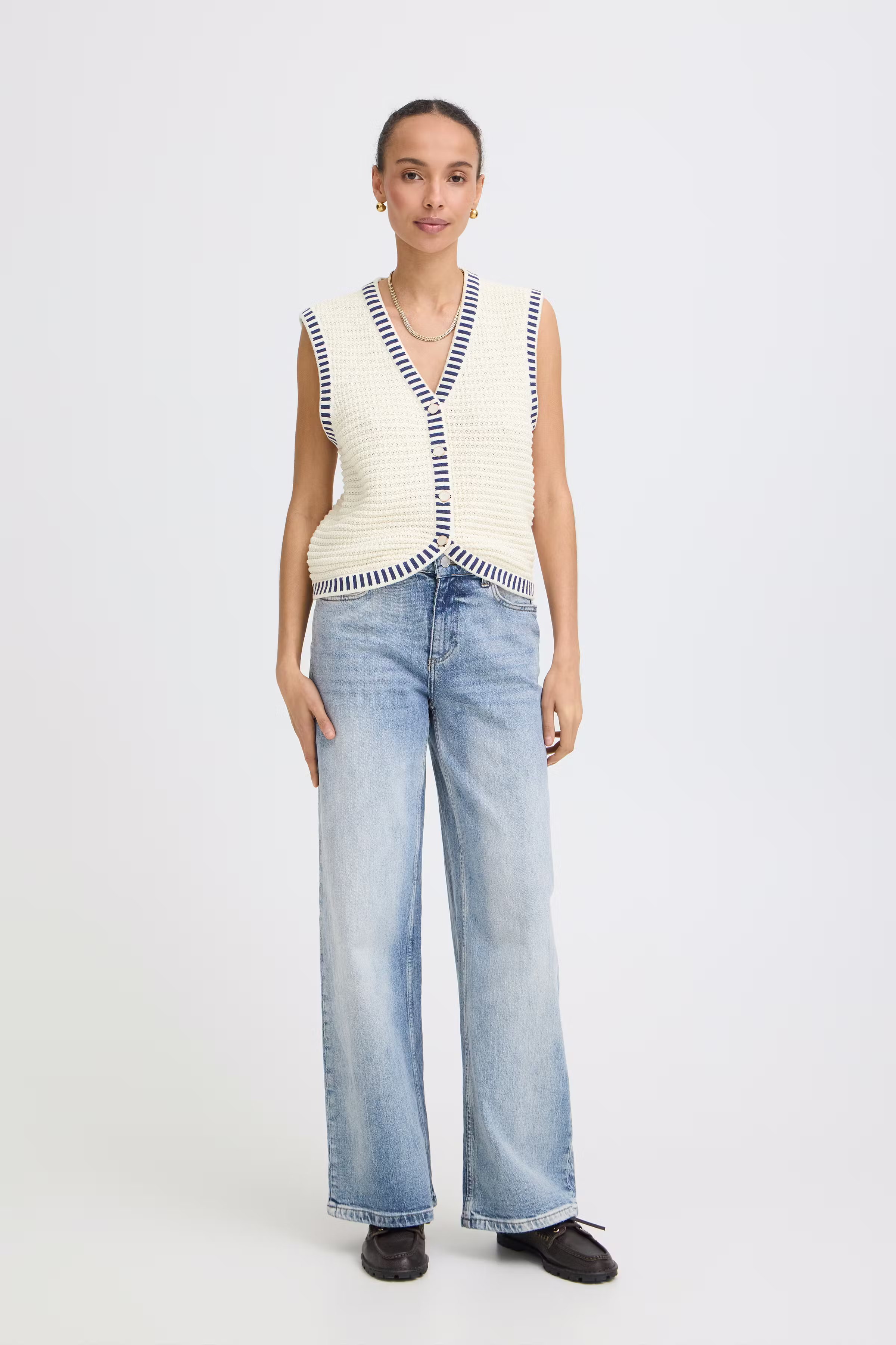 BYMIKALA Waistcoat LOOKBOOK FRONT 20818688-130905