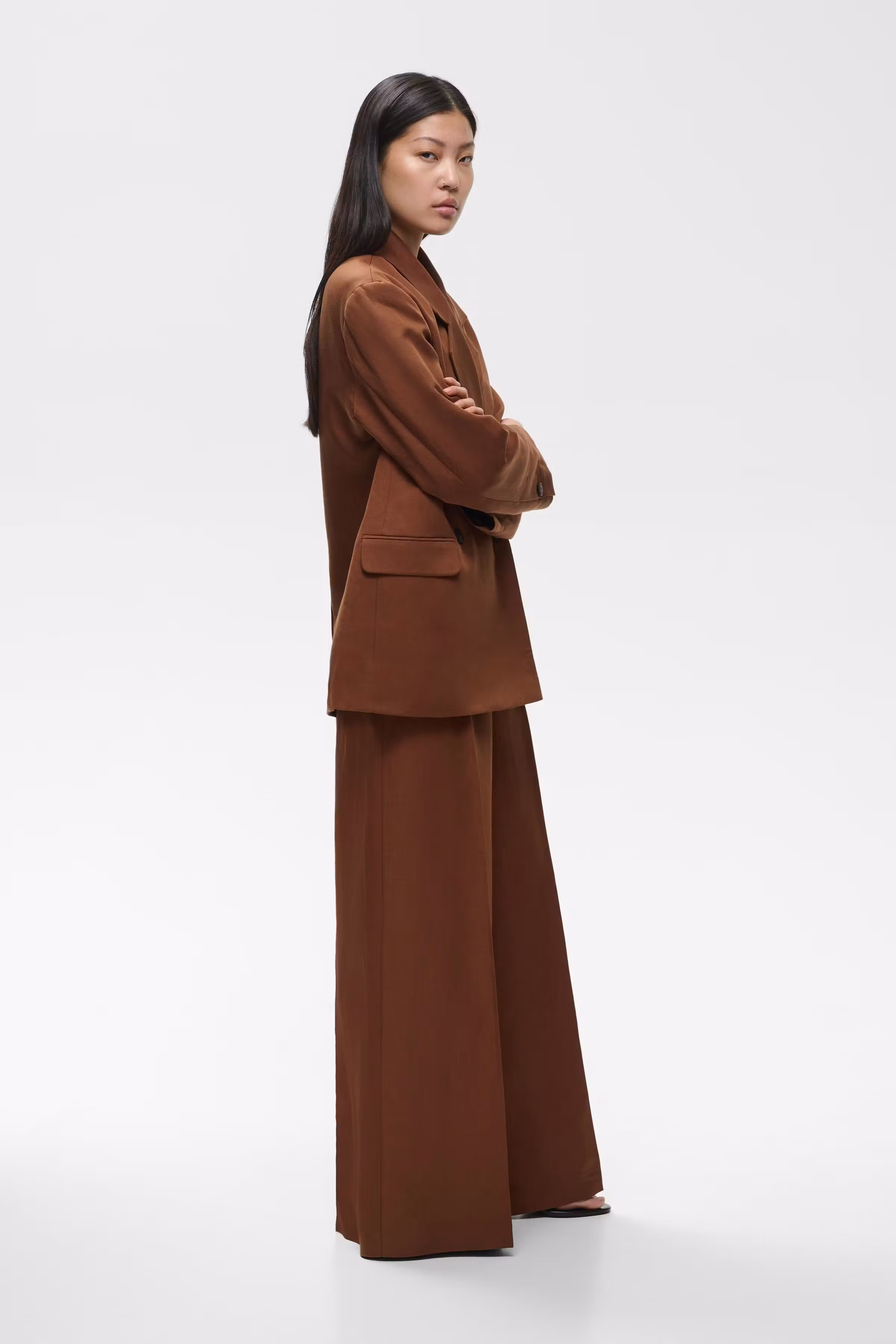 IOPIERA Trousers LOOKBOOK FRONT 30600622-BR206