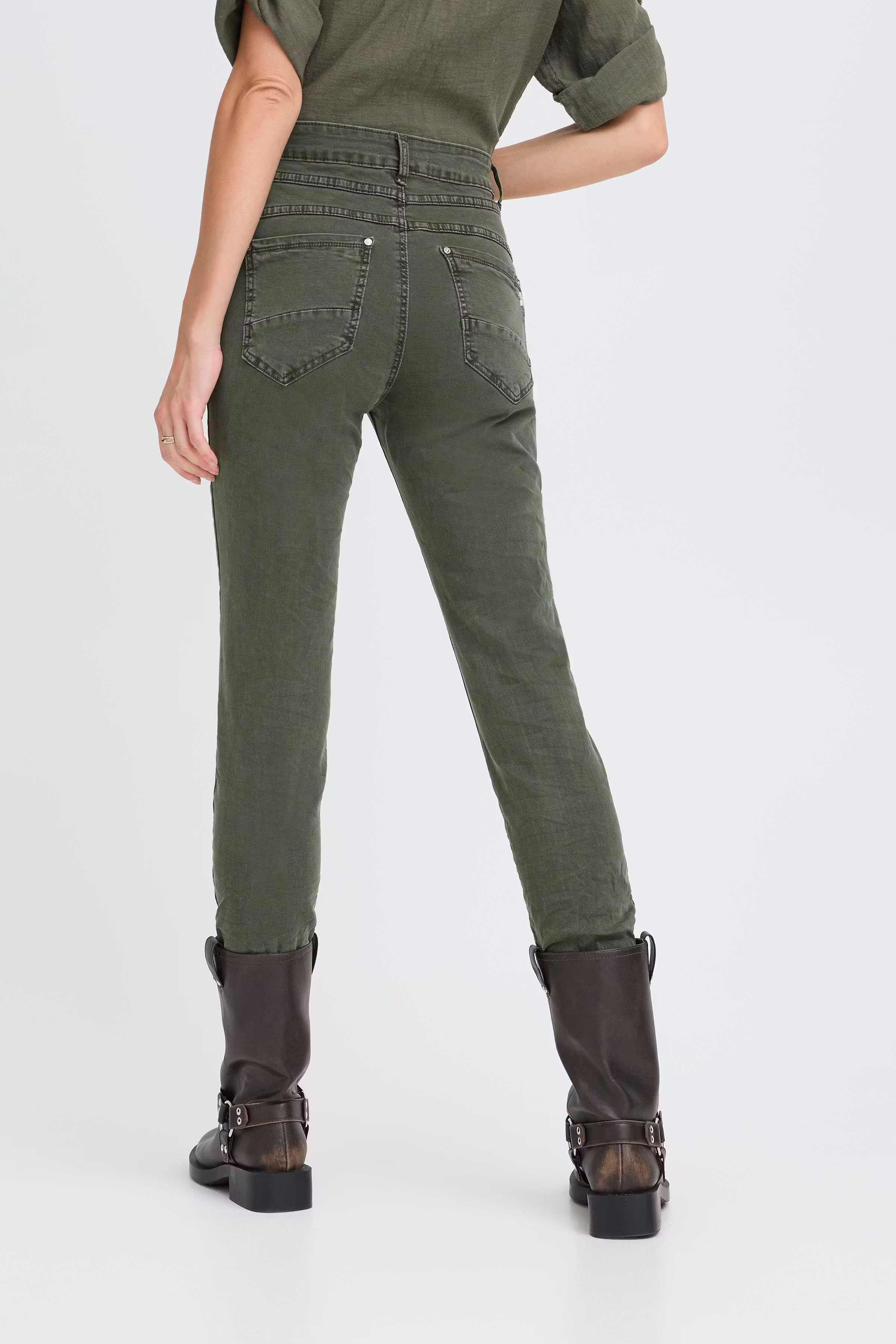 SBSPIROLA Jeans LOOKBOOK BACK 22101073-180515