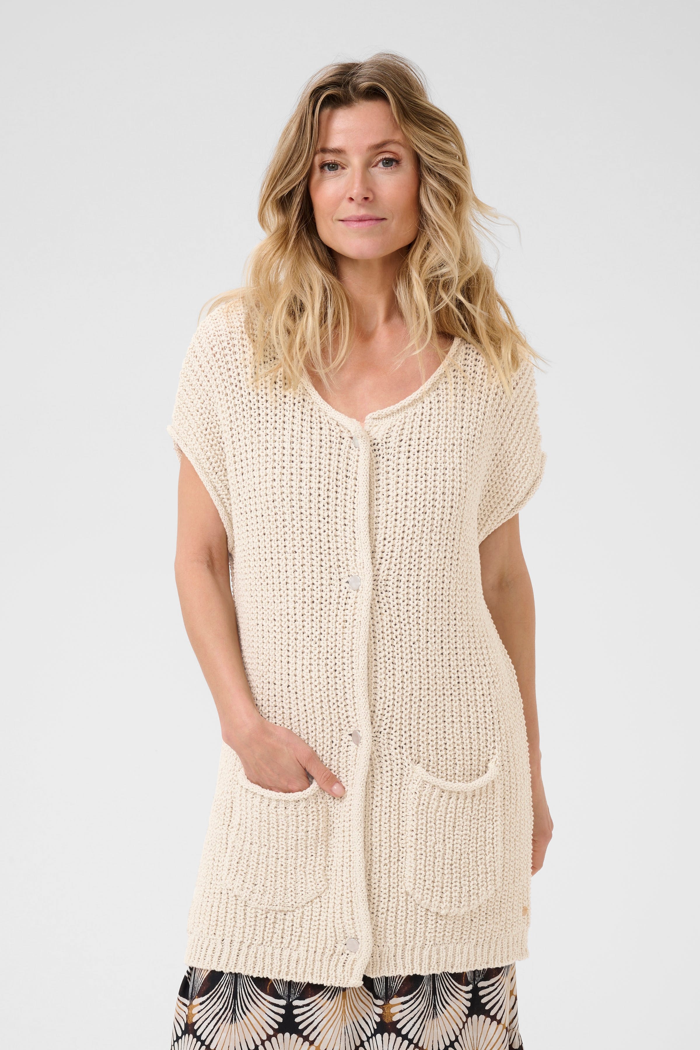 CRGiveme Vest LOOKBOOK FRONT 10613962-130404