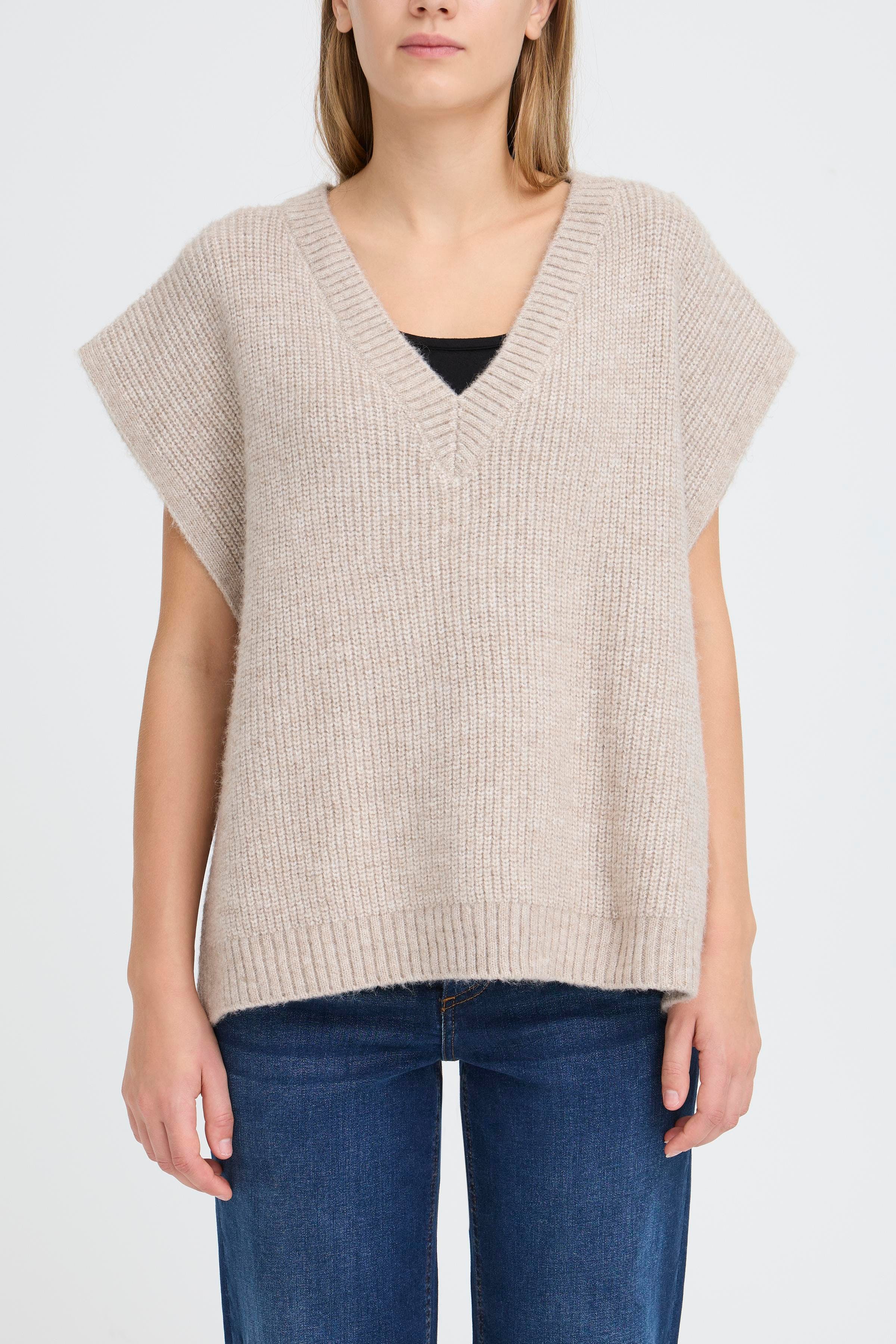 IAMAJA Poncho LOOKBOOK FRONT 20124762-900002726