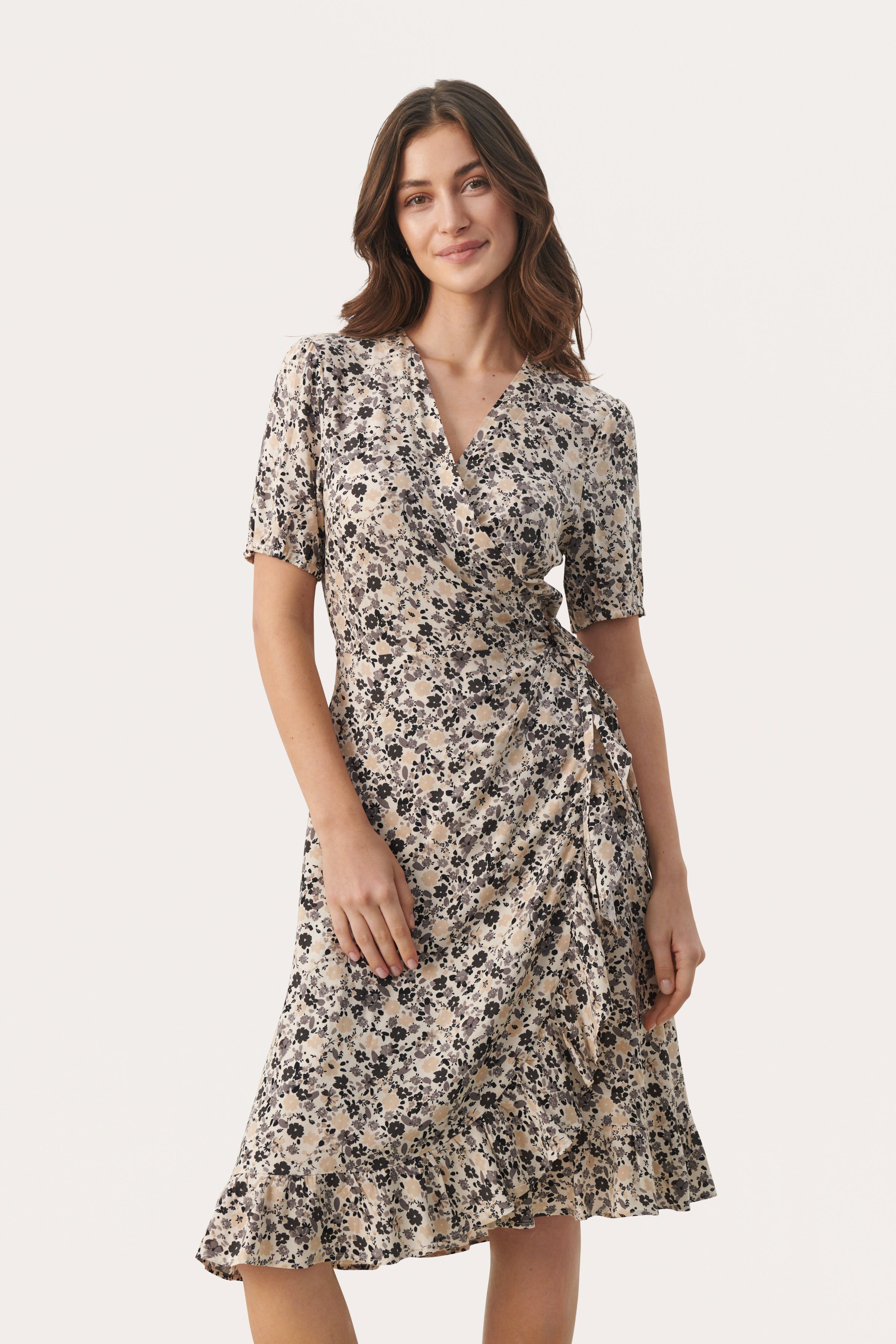 ClairePW Klänning LOOKBOOK FRONT 30308548-303004