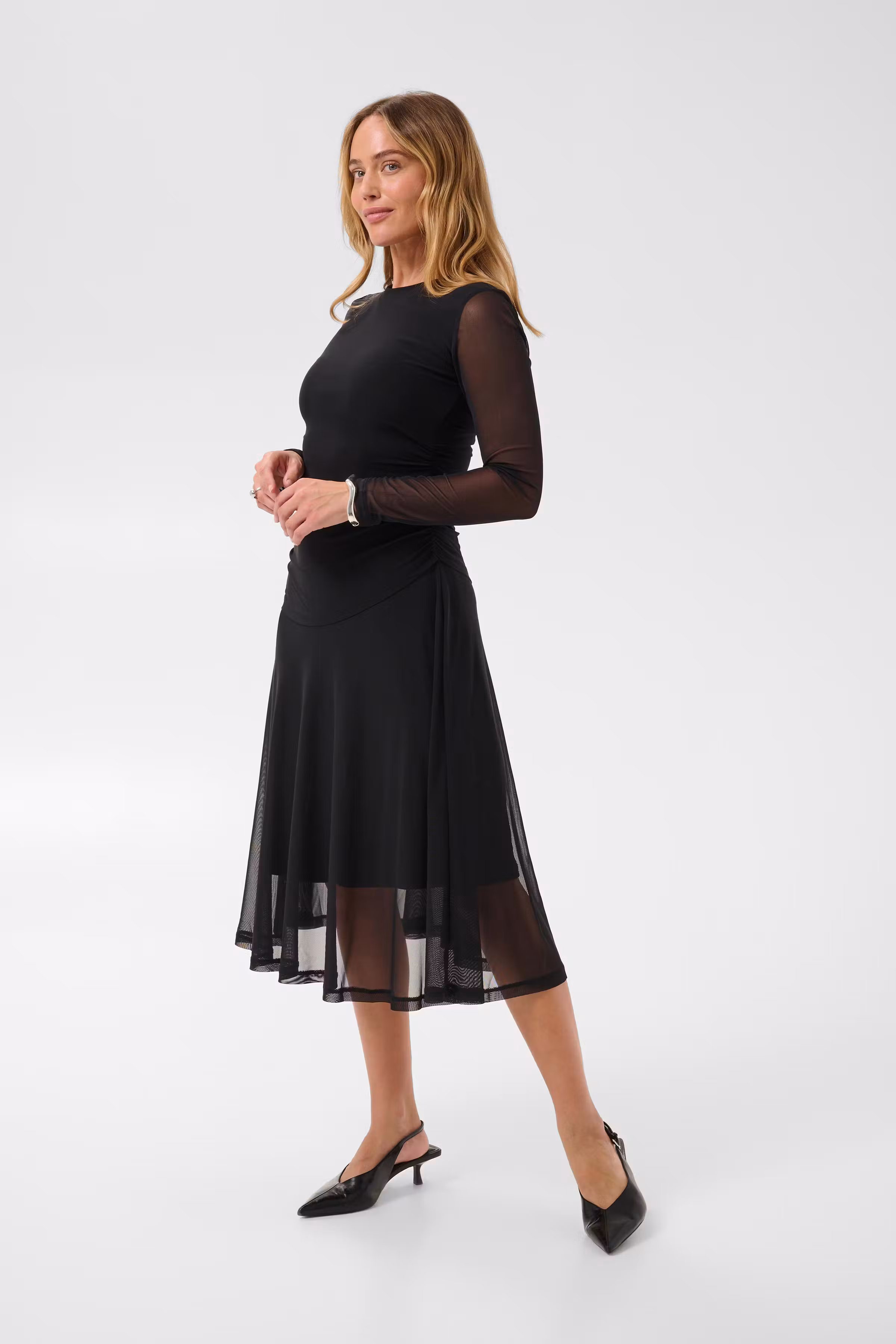 KApaola Dress LOOKBOOK FRONT 10513186-194008