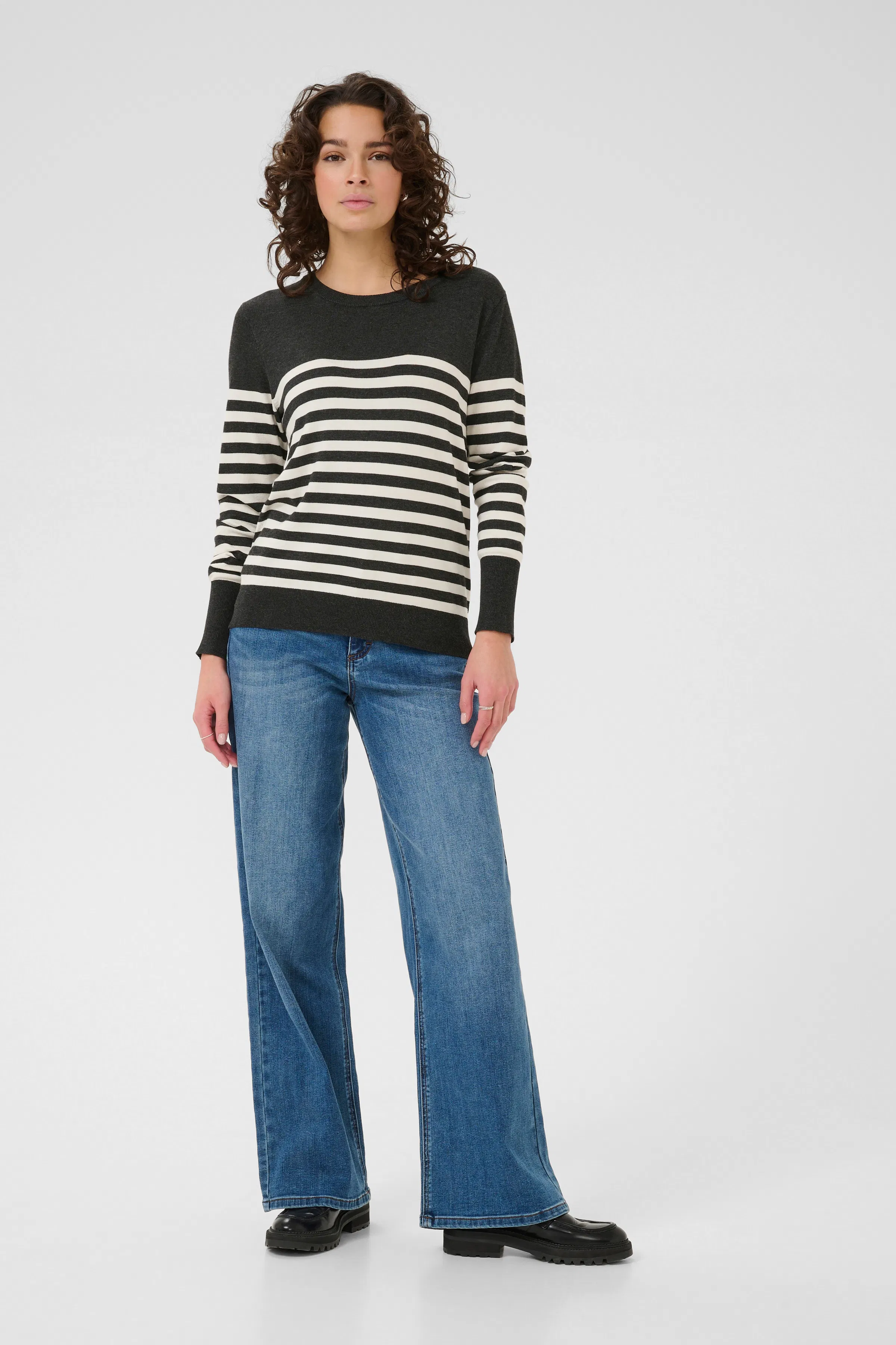KAlizza Pullover LOOKBOOK FRONT 10509065-108434