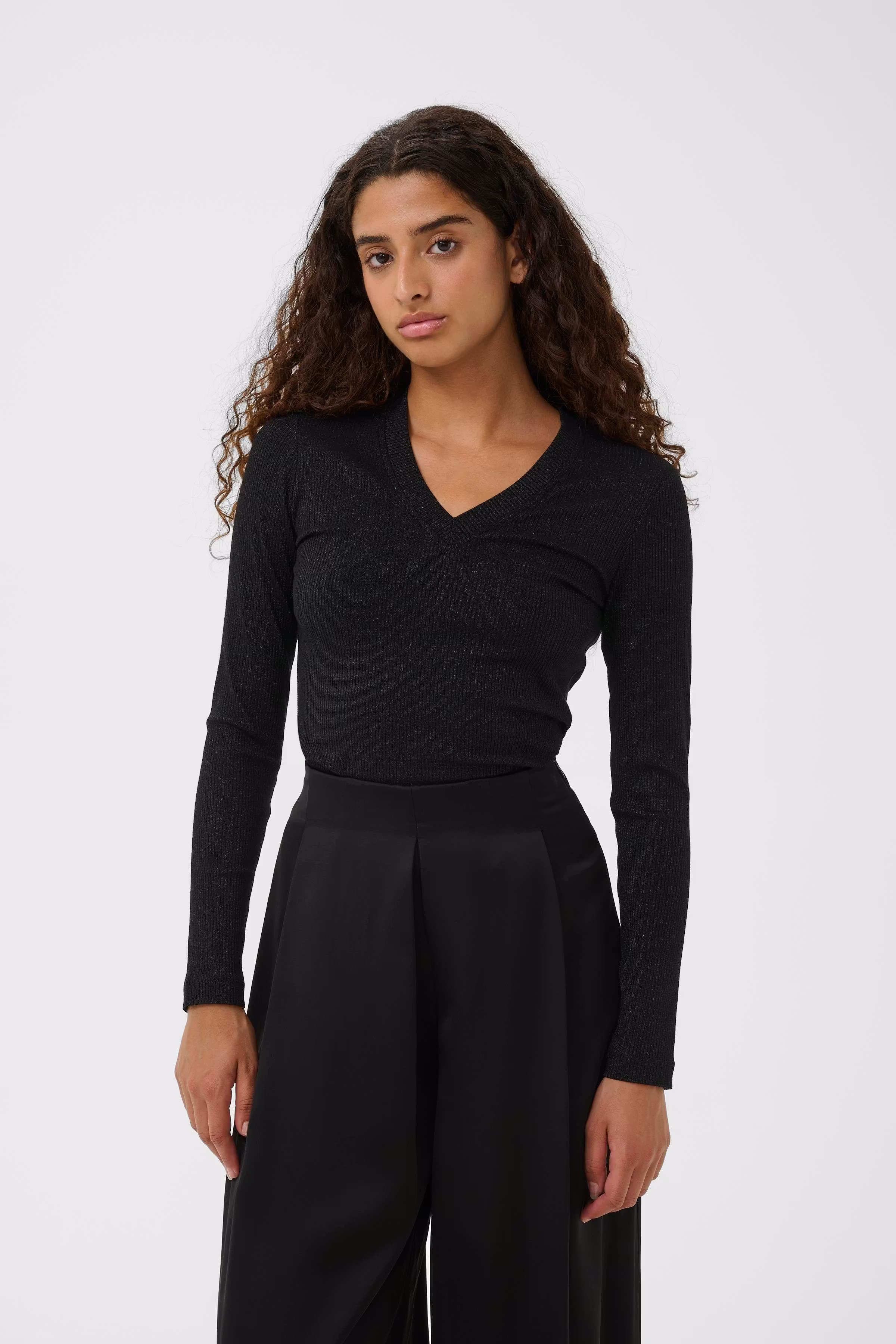 DagnaIW Glitter T-shirt LOOKBOOK FRONT 30111094-304458