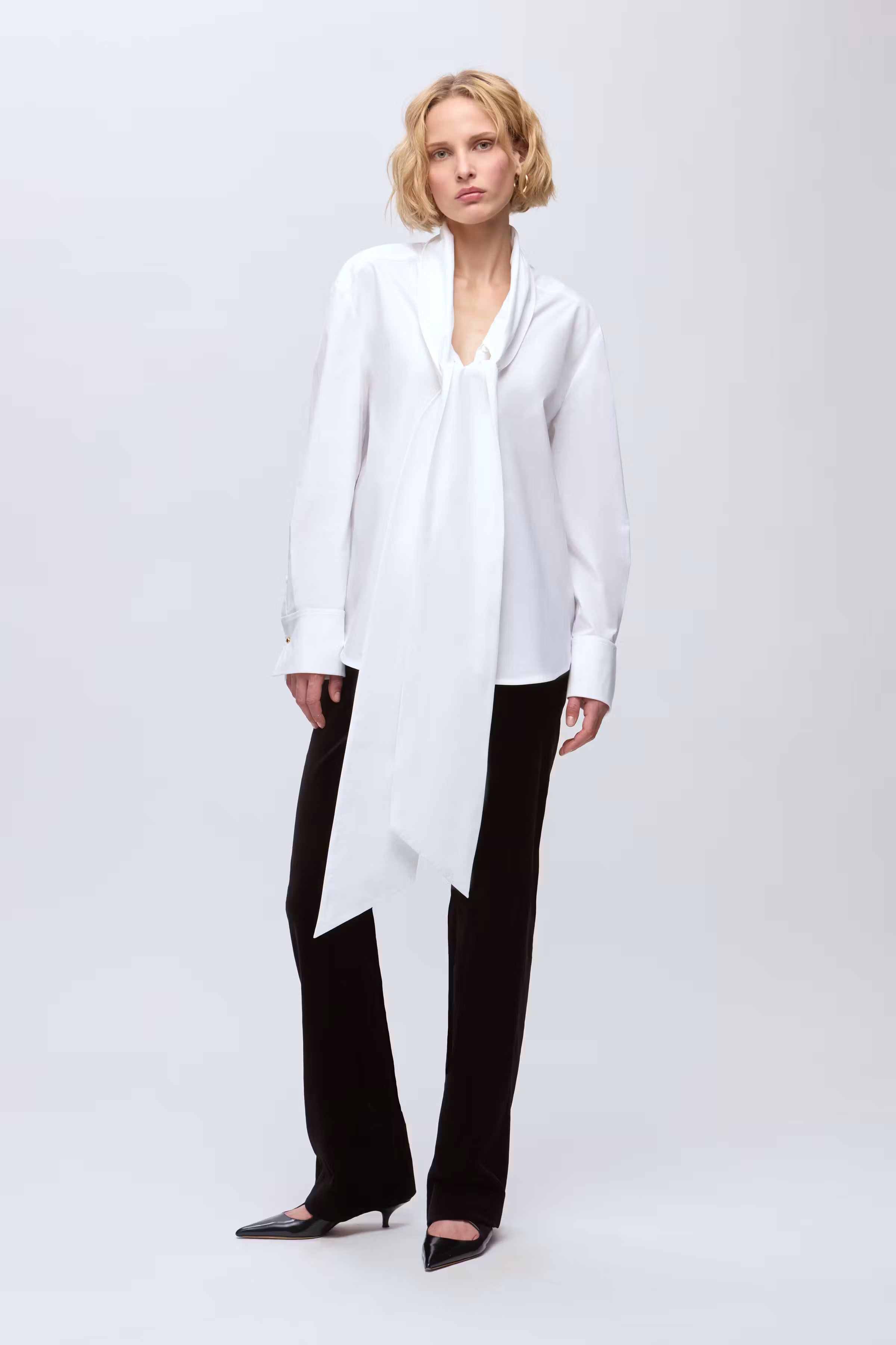 IOEvangeline Blouse LOOKBOOK FRONT 30600144-WH001