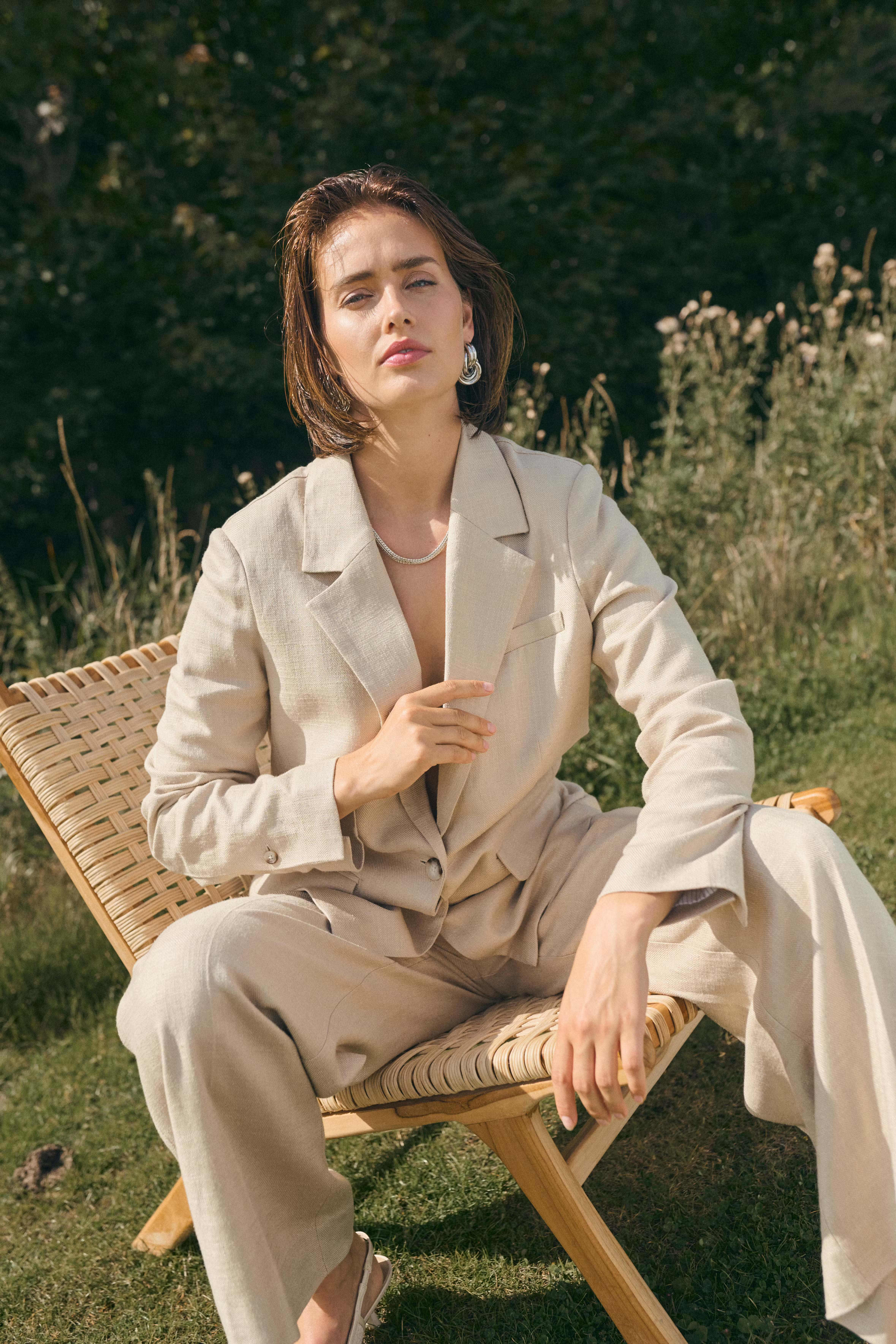 KAhelene Blazer LOCATION NONE 10509979-1513051