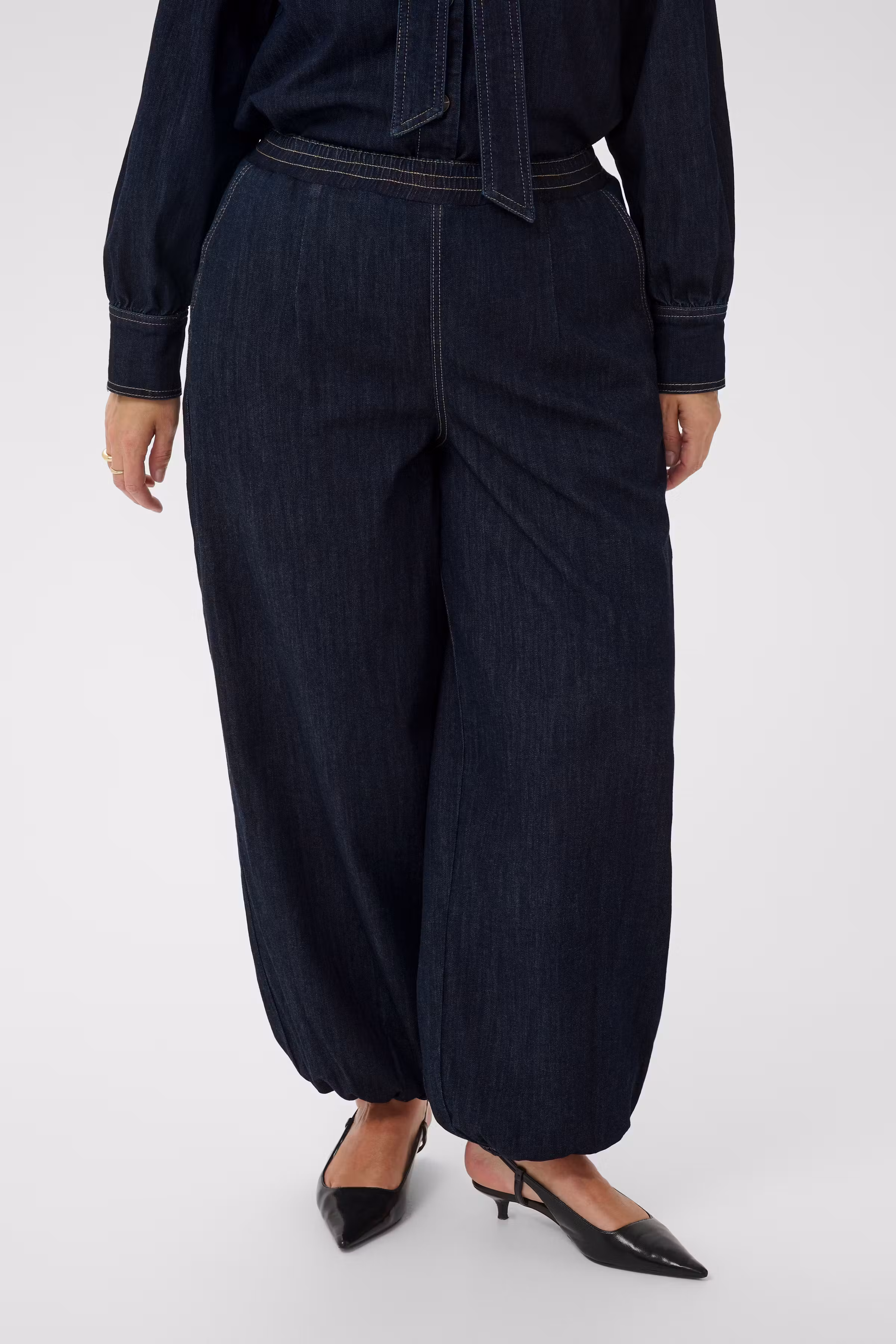 KCmally Jeans LOOKBOOK FRONT 10584368-102990