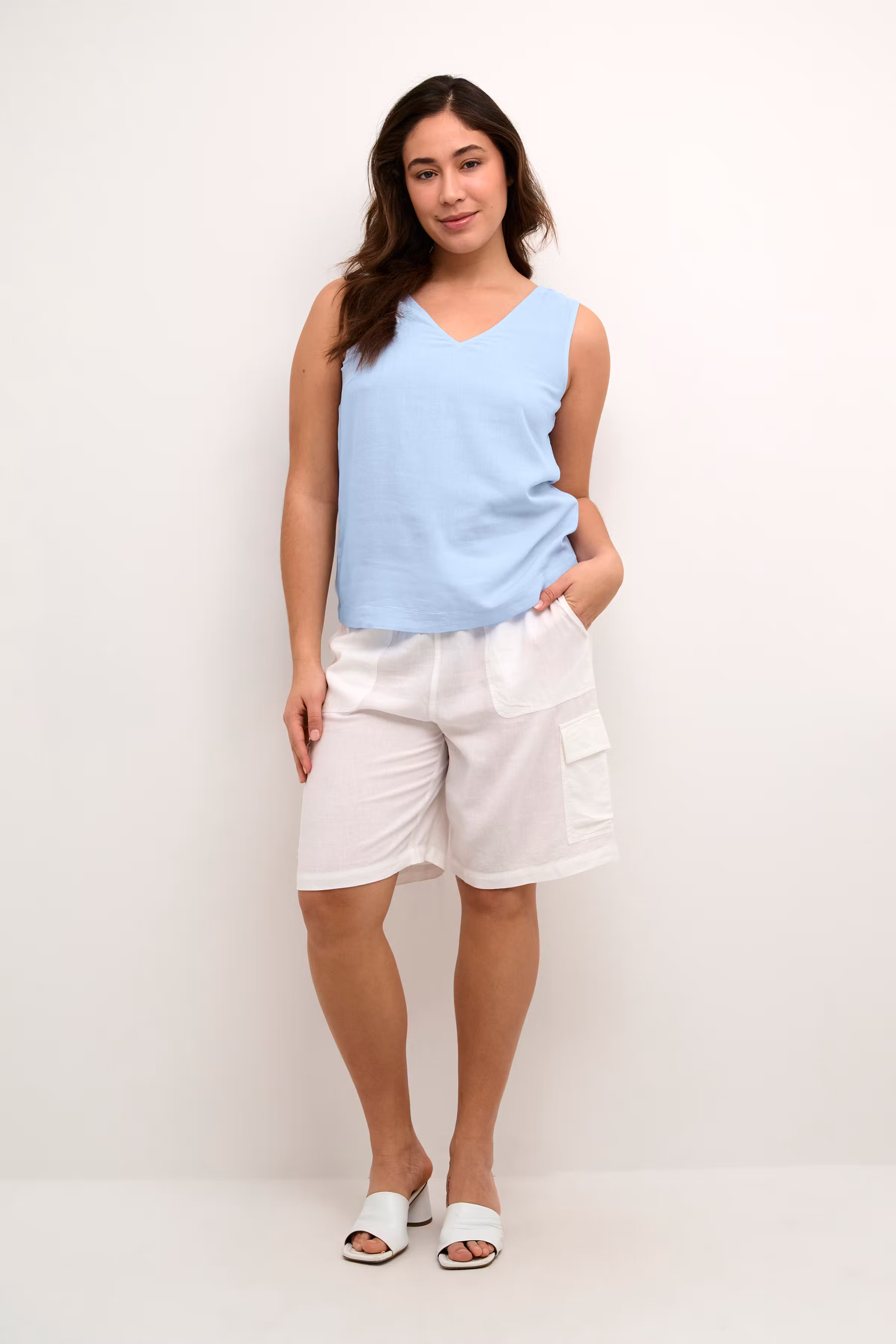 KAmilia Lin Top LOOKBOOK FRONT 10508426-154031