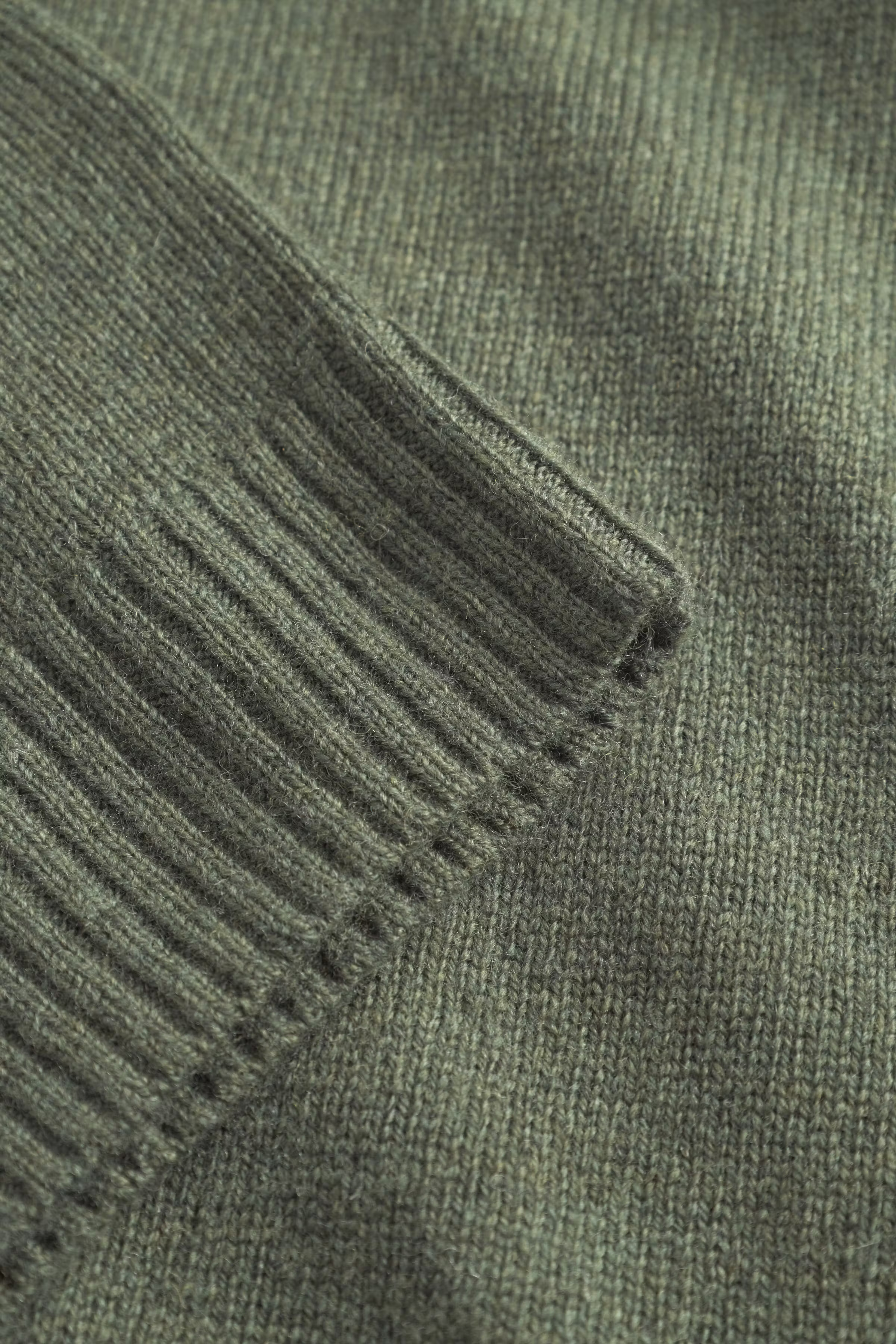 WWTay Lambswool Pullover PACK DETAIL 30251382-190511