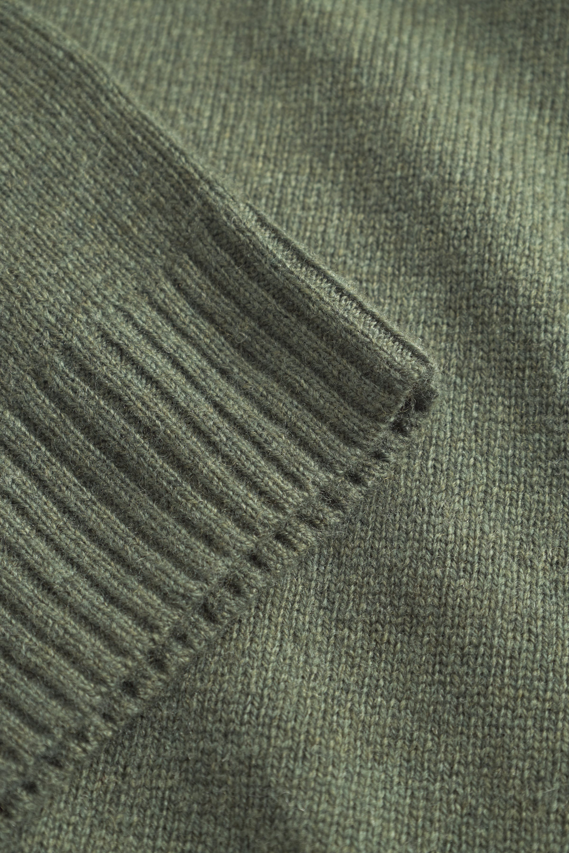 WWTay Lambswool Pullover PACK DETAIL 30251382-190511