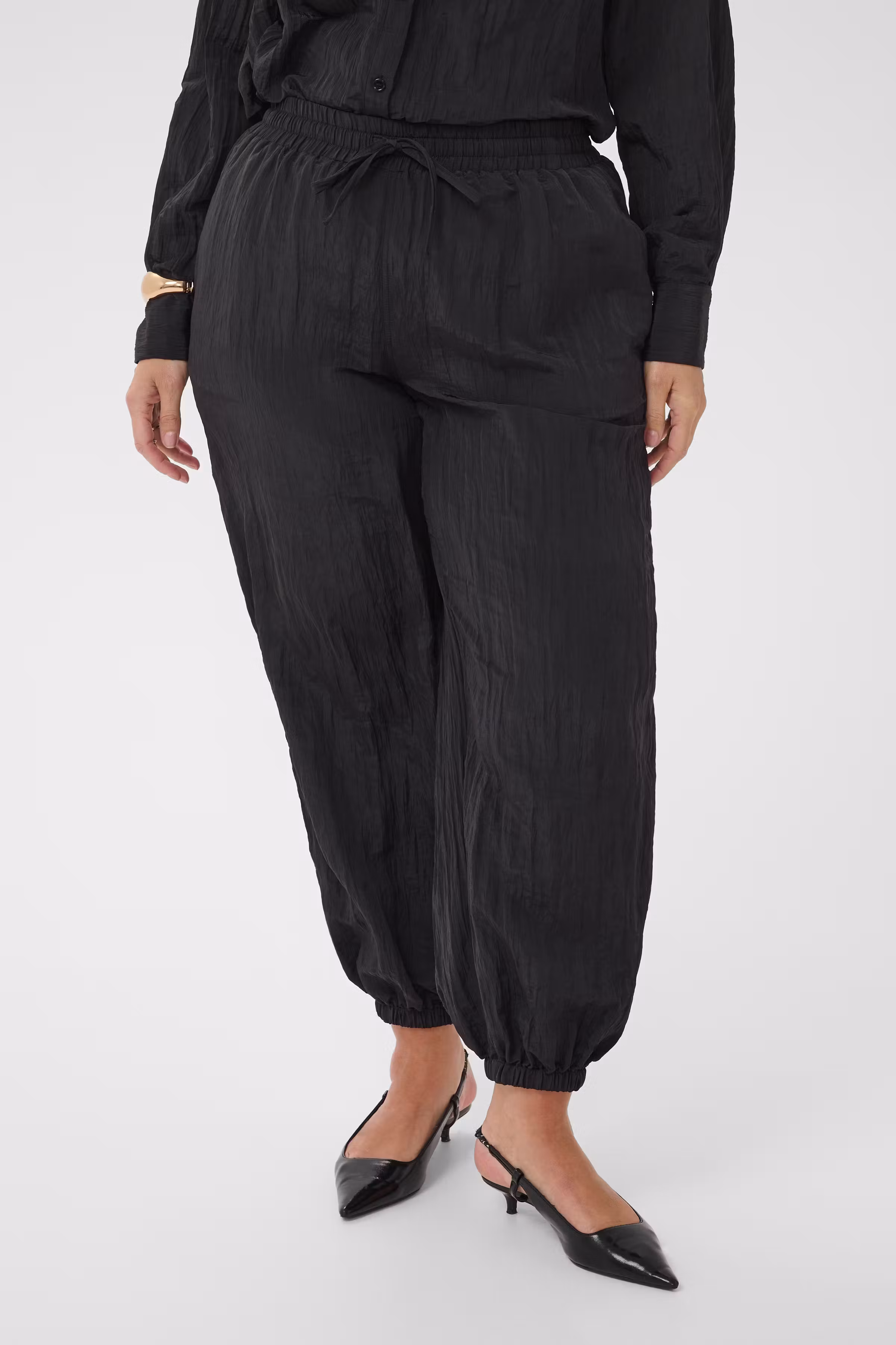 KCdabbie Trousers LOOKBOOK FRONT 10584379-100121