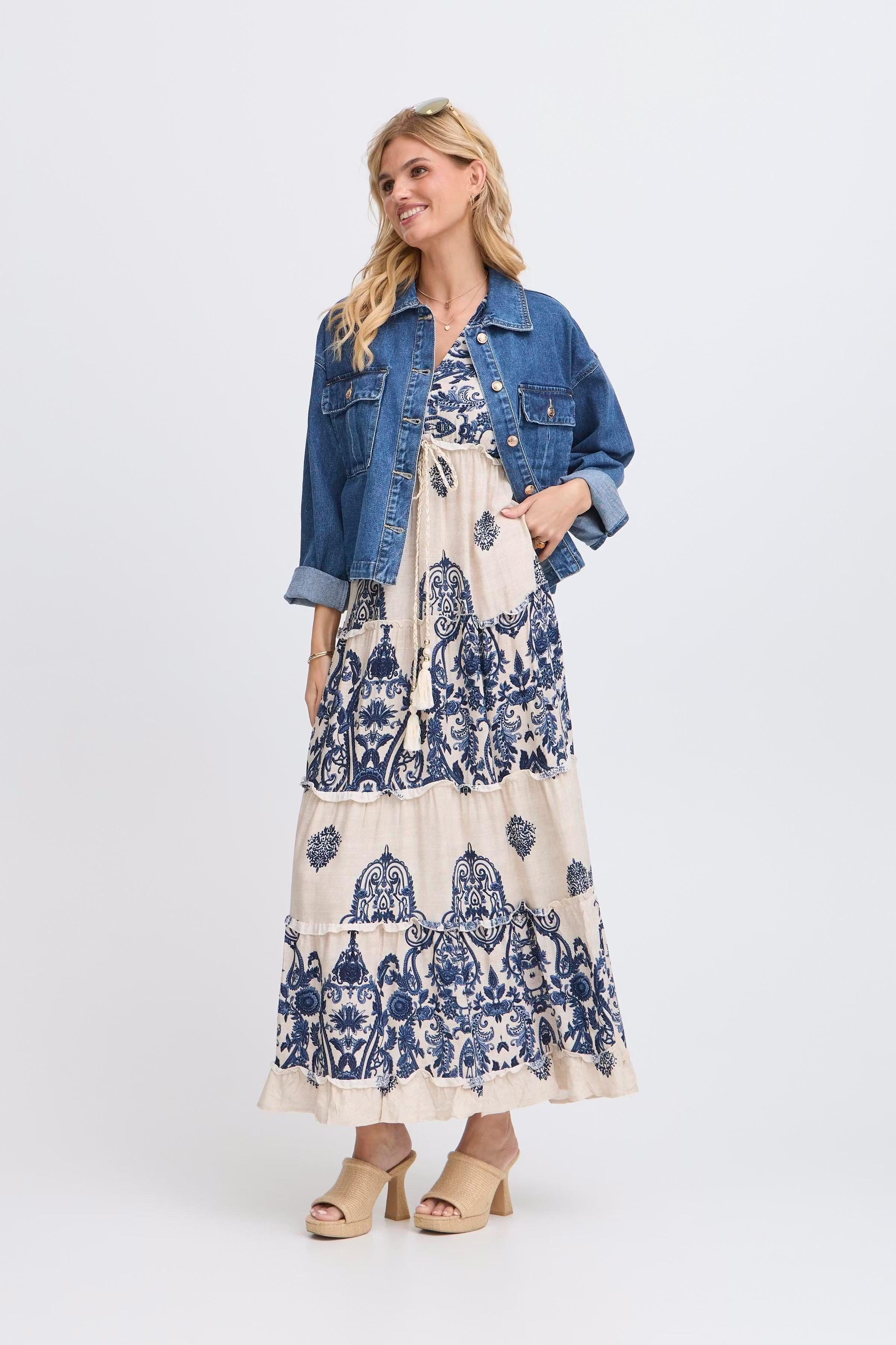 SBMISSY Casual jakke LOOKBOOK FRONT 22100965-203677