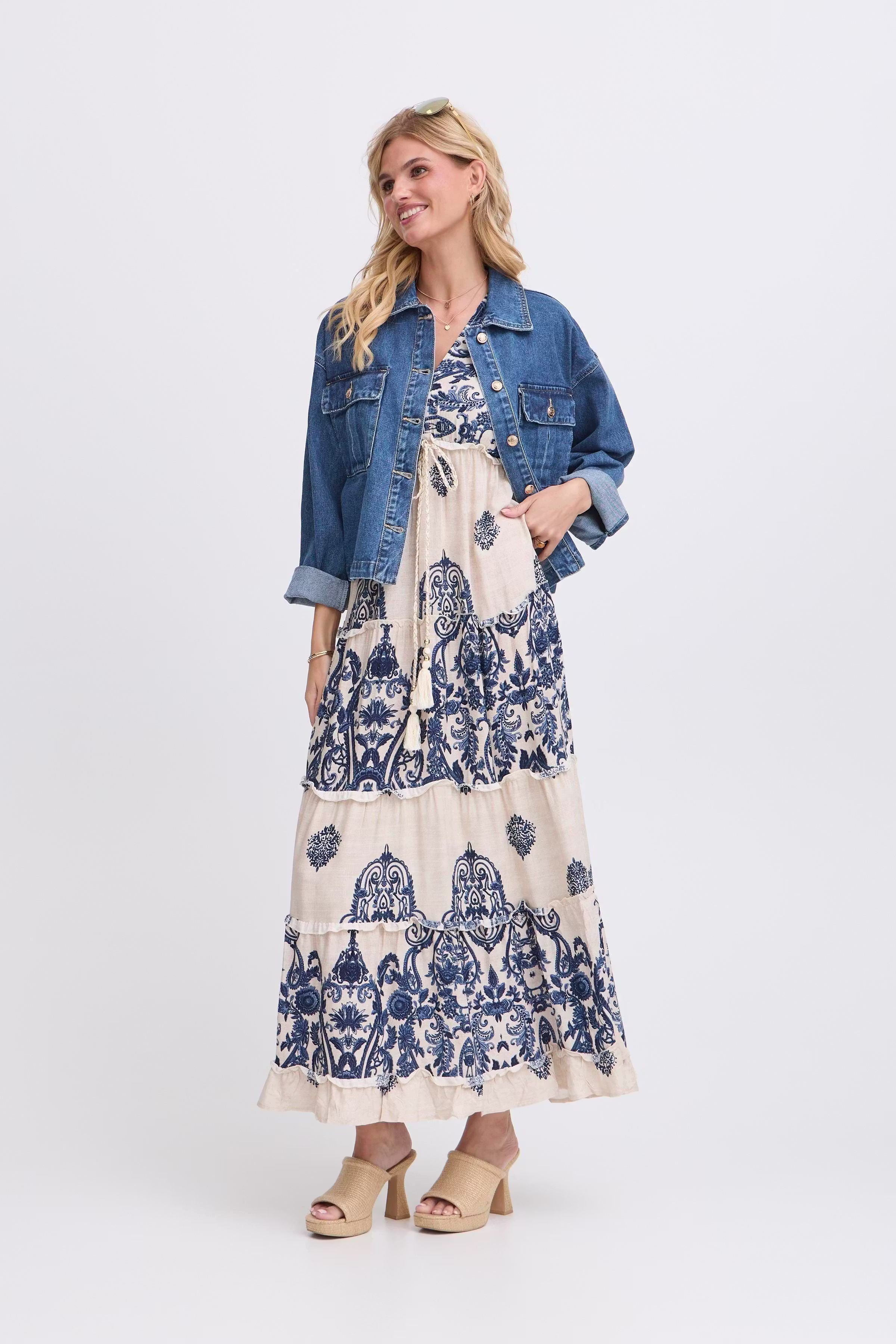SBMISSY Casual jakke LOOKBOOK FRONT 22100965-203677