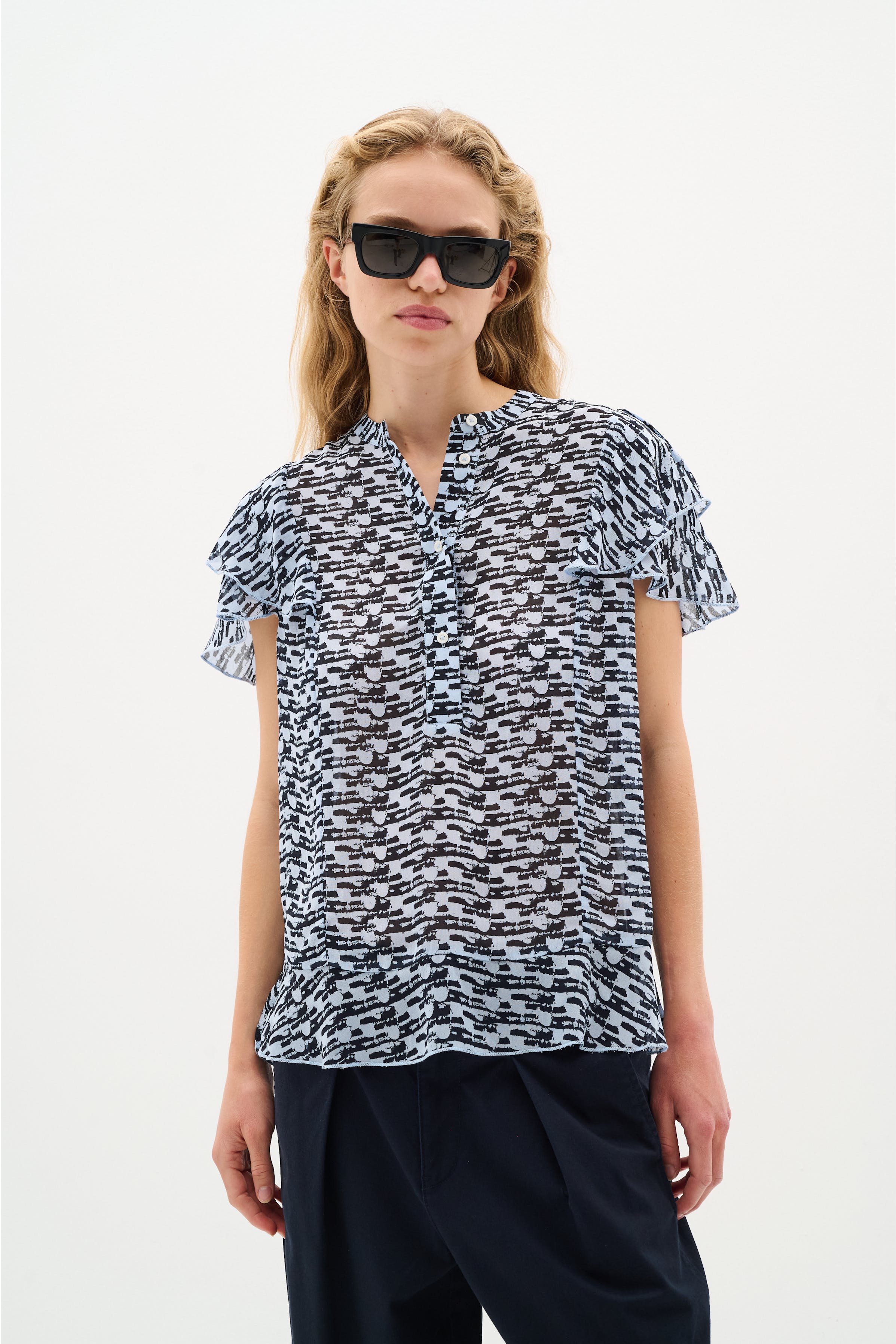 CessieIW Blouse LOOKBOOK FRONT 30110250-303576