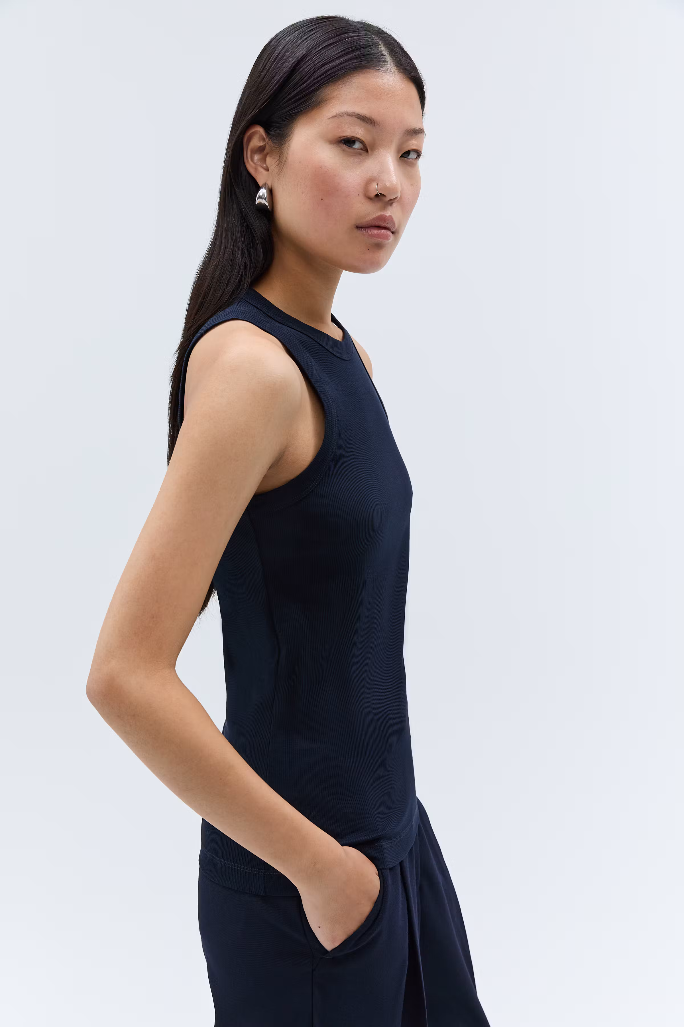 IOKlara Top LOOKBOOK FRONT 30600545-BL900