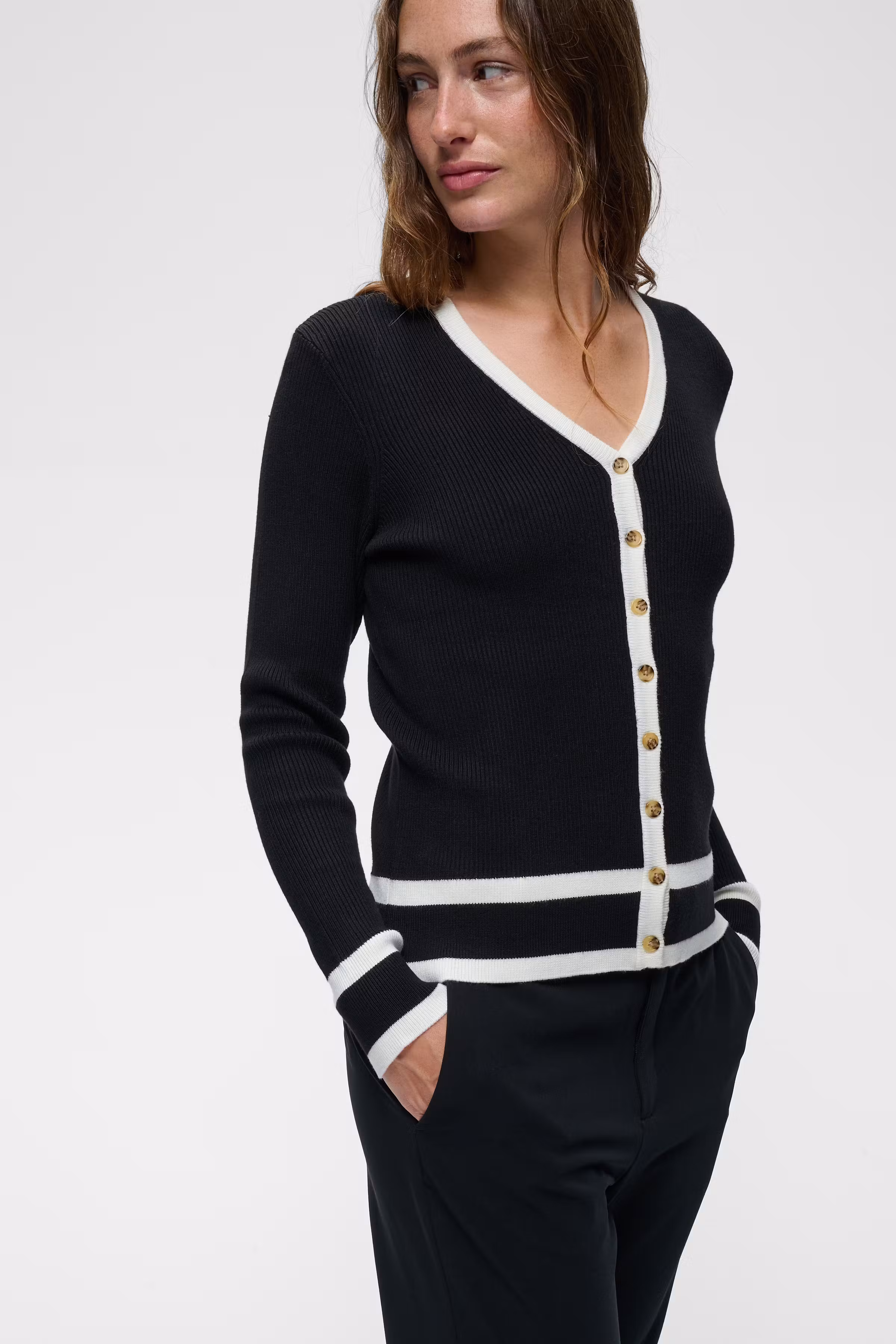 LeenahIW Cardigan LOOKBOOK DETAIL 30110673-303487