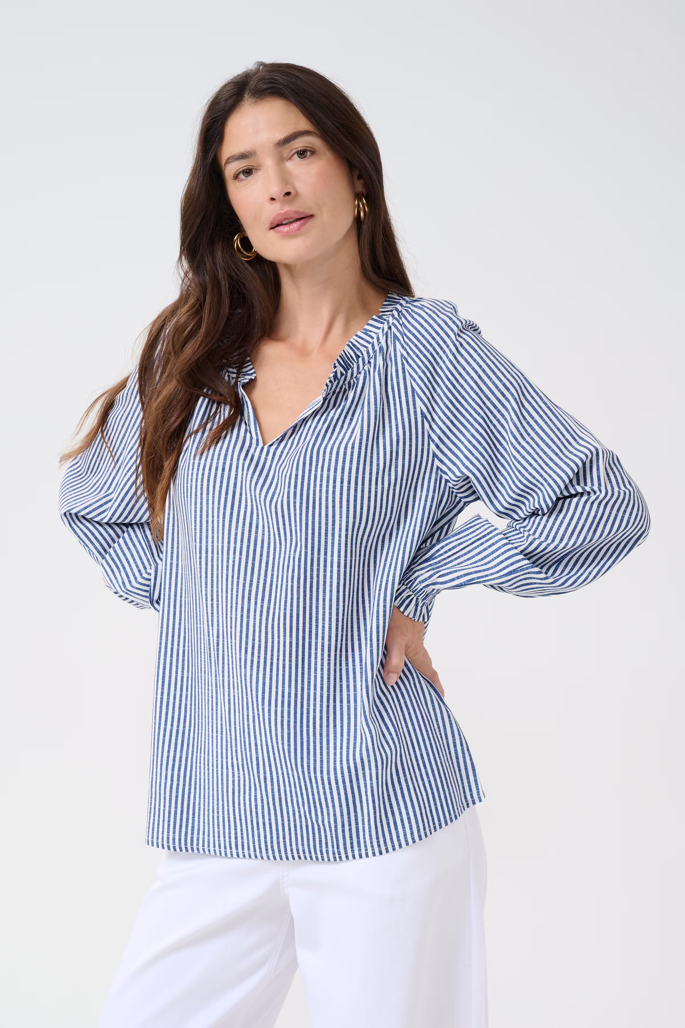 CRTiah Blouse LOOKBOOK FRONT 10613577-104155