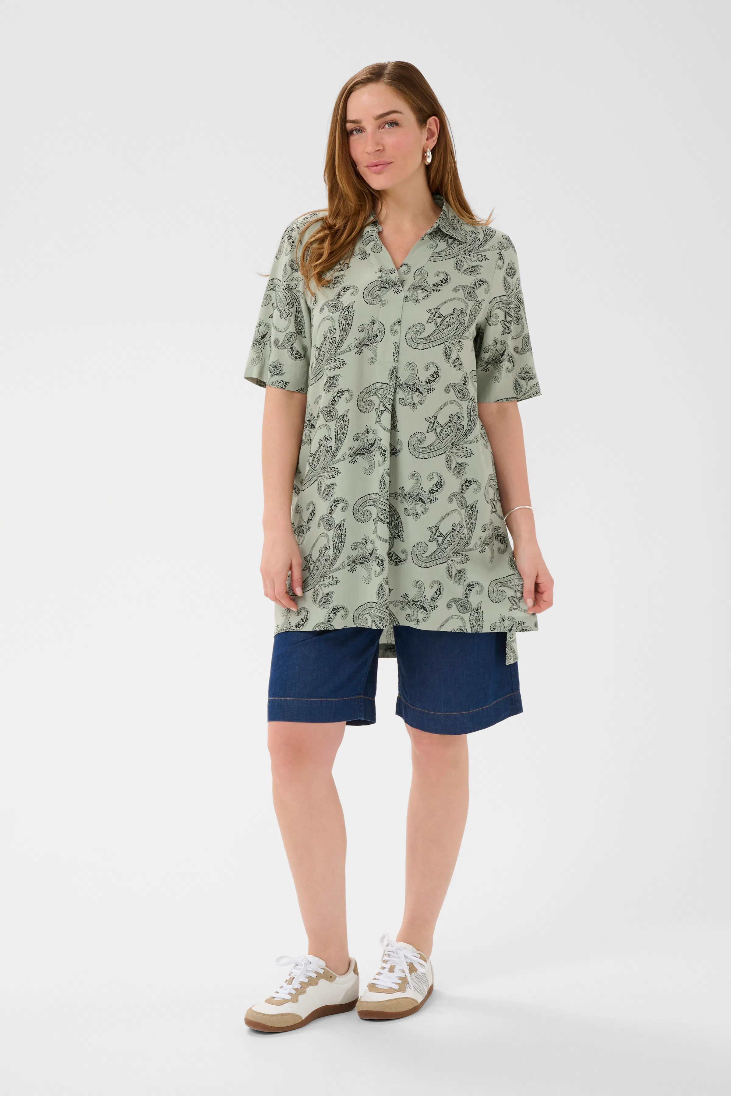 BPalice Tunic LOOKBOOK FRONT 40200151-109434