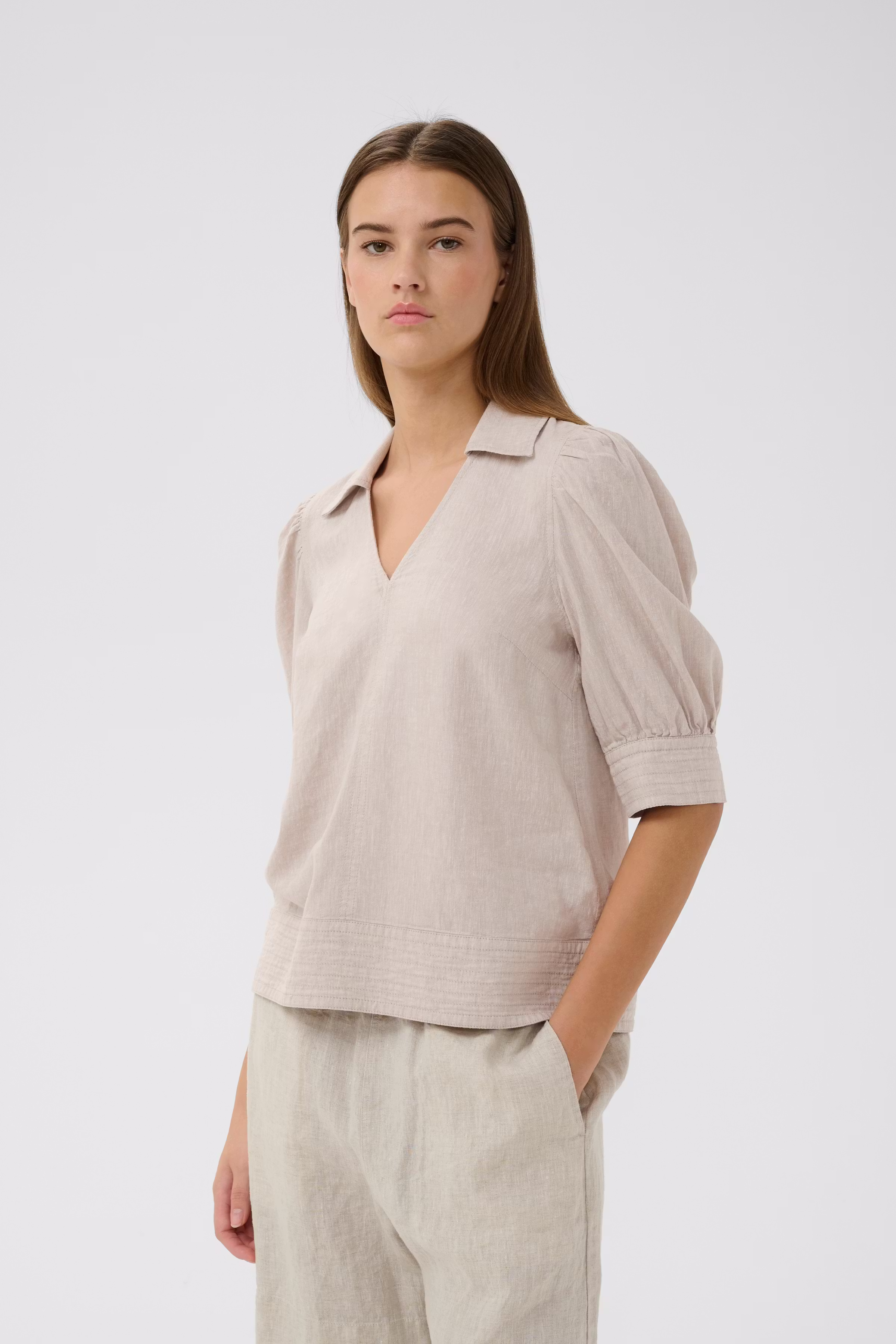 EDITHIW Bluse LOOKBOOK FRONT 30112548-300597