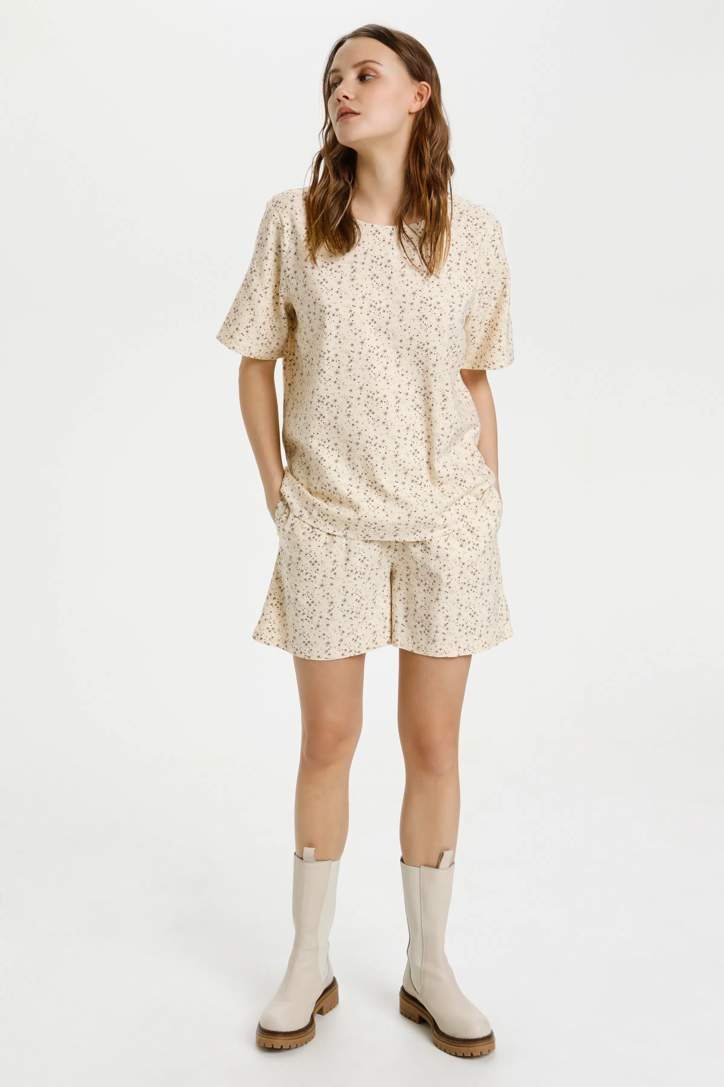 HerlaSZ Top

 LOOKBOOK FRONT 30511729-600321