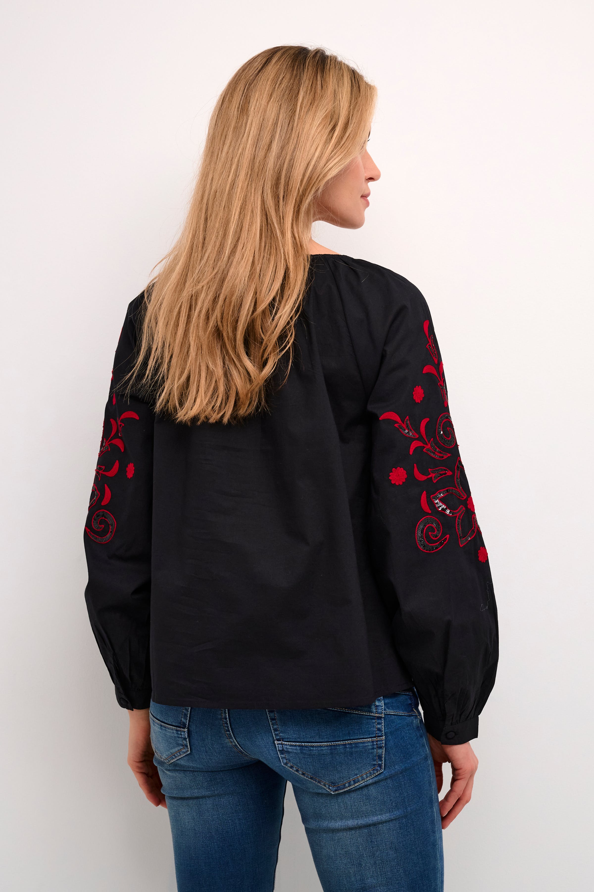 CRWenni Blouse LOOKBOOK BACK 10613262-100120