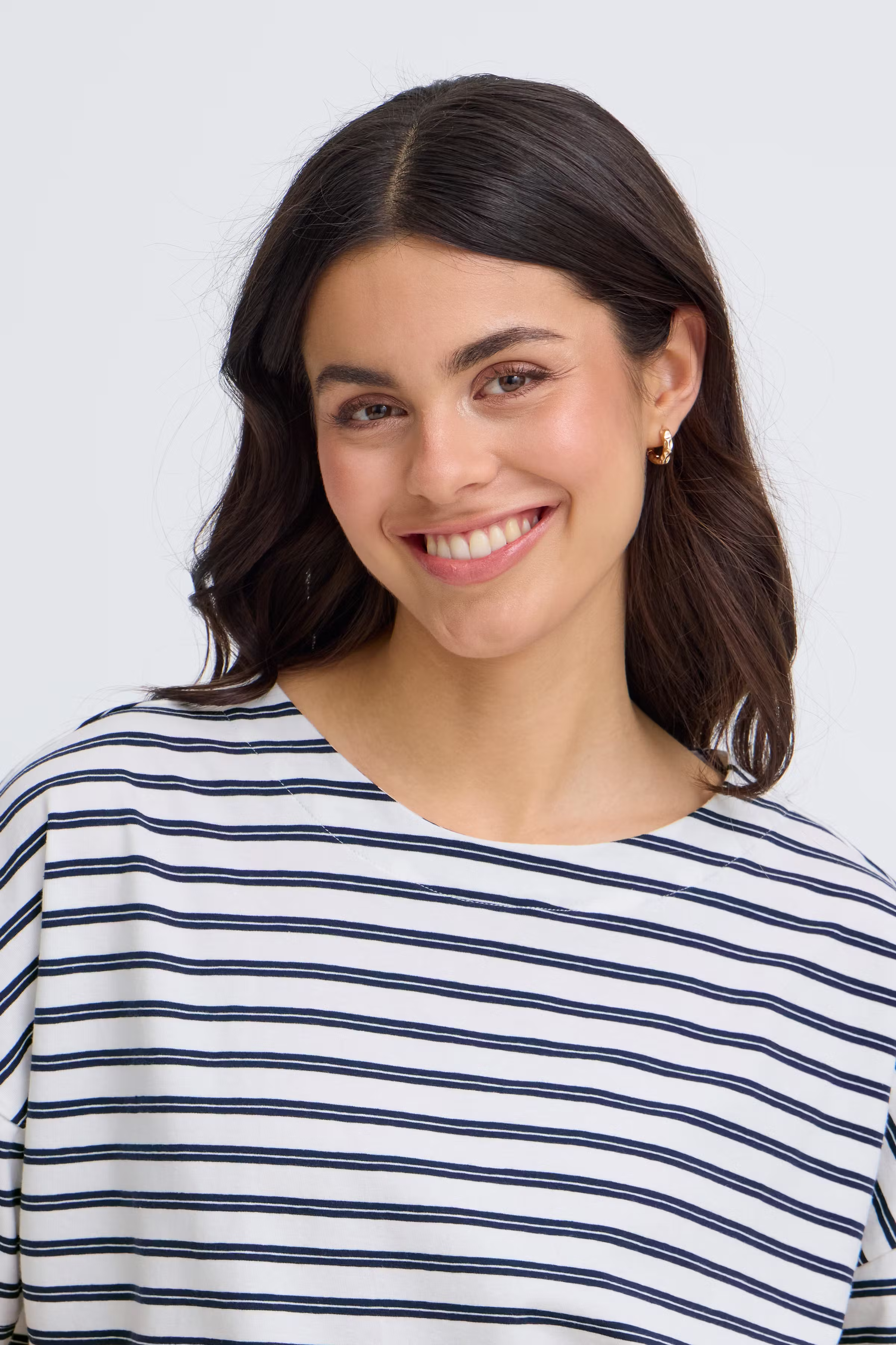 FRSIVA T-shirt LOOKBOOK DETAIL 20615788-900006372