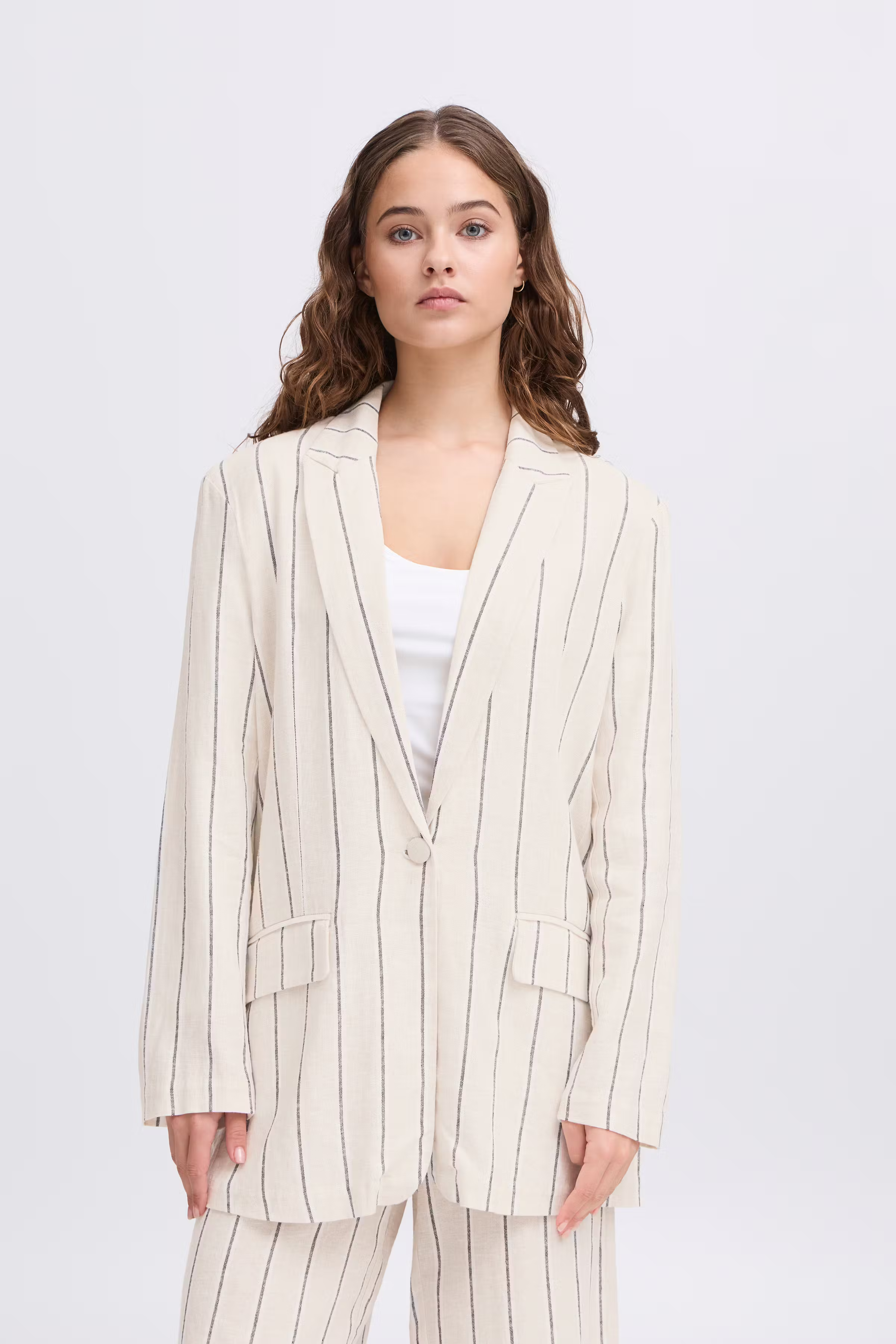 IHLINNO Blazer LOOKBOOK FRONT 20122910-204436