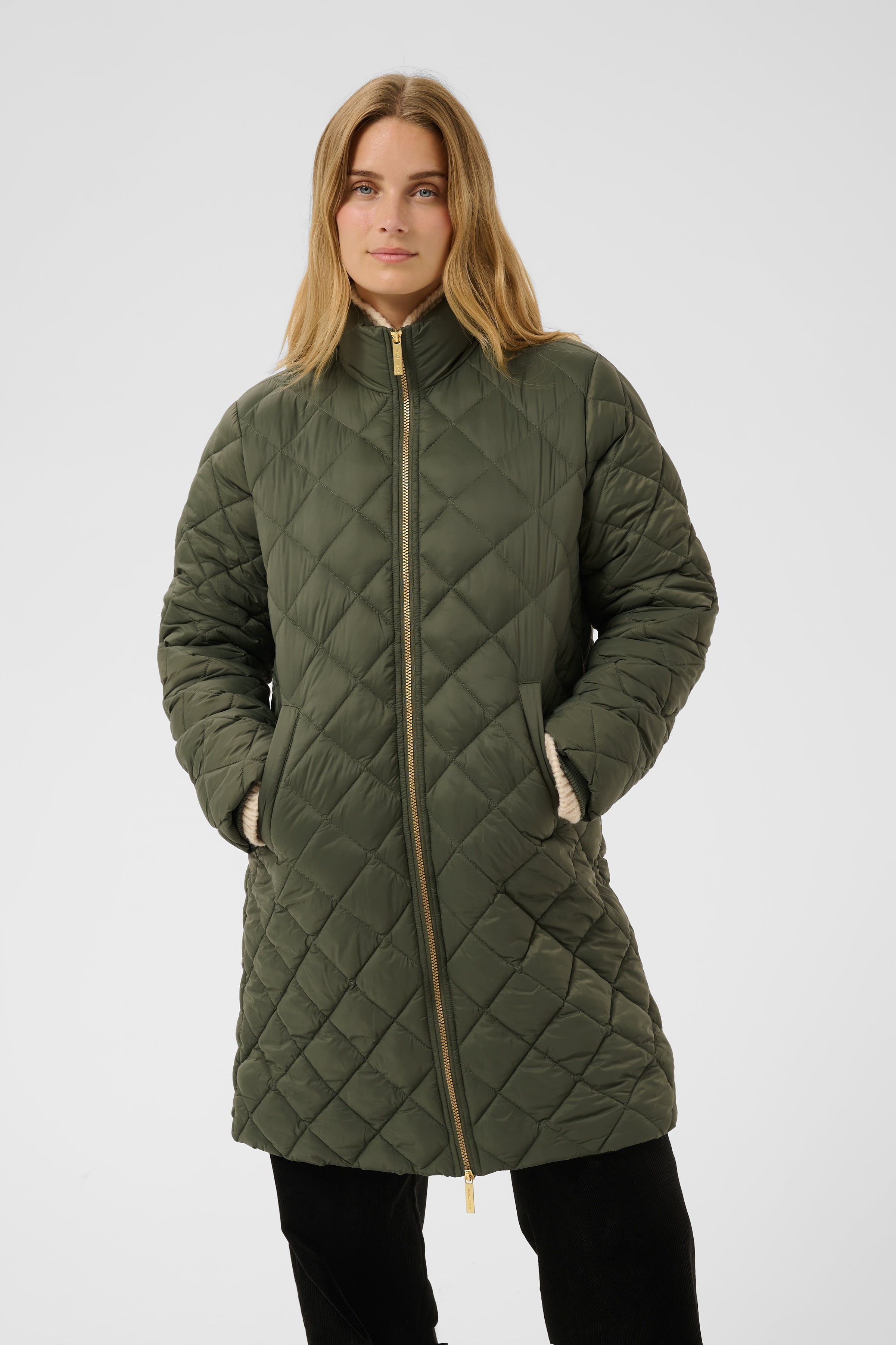 OlilanaPW Oberbekleidung LOOKBOOK FRONT 30310629-190312