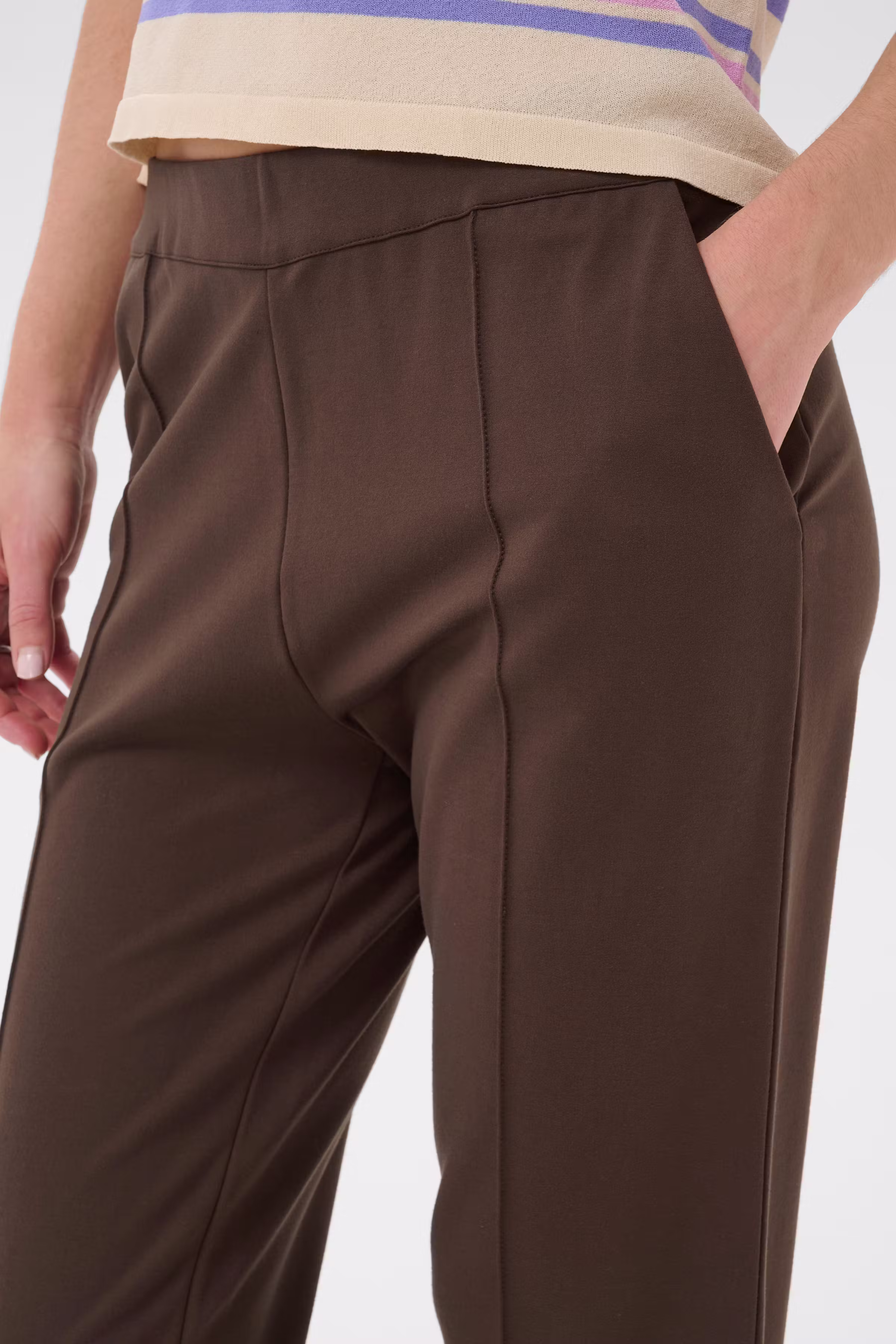 GennySZ Hose LOOKBOOK DETAIL 30513545-190912