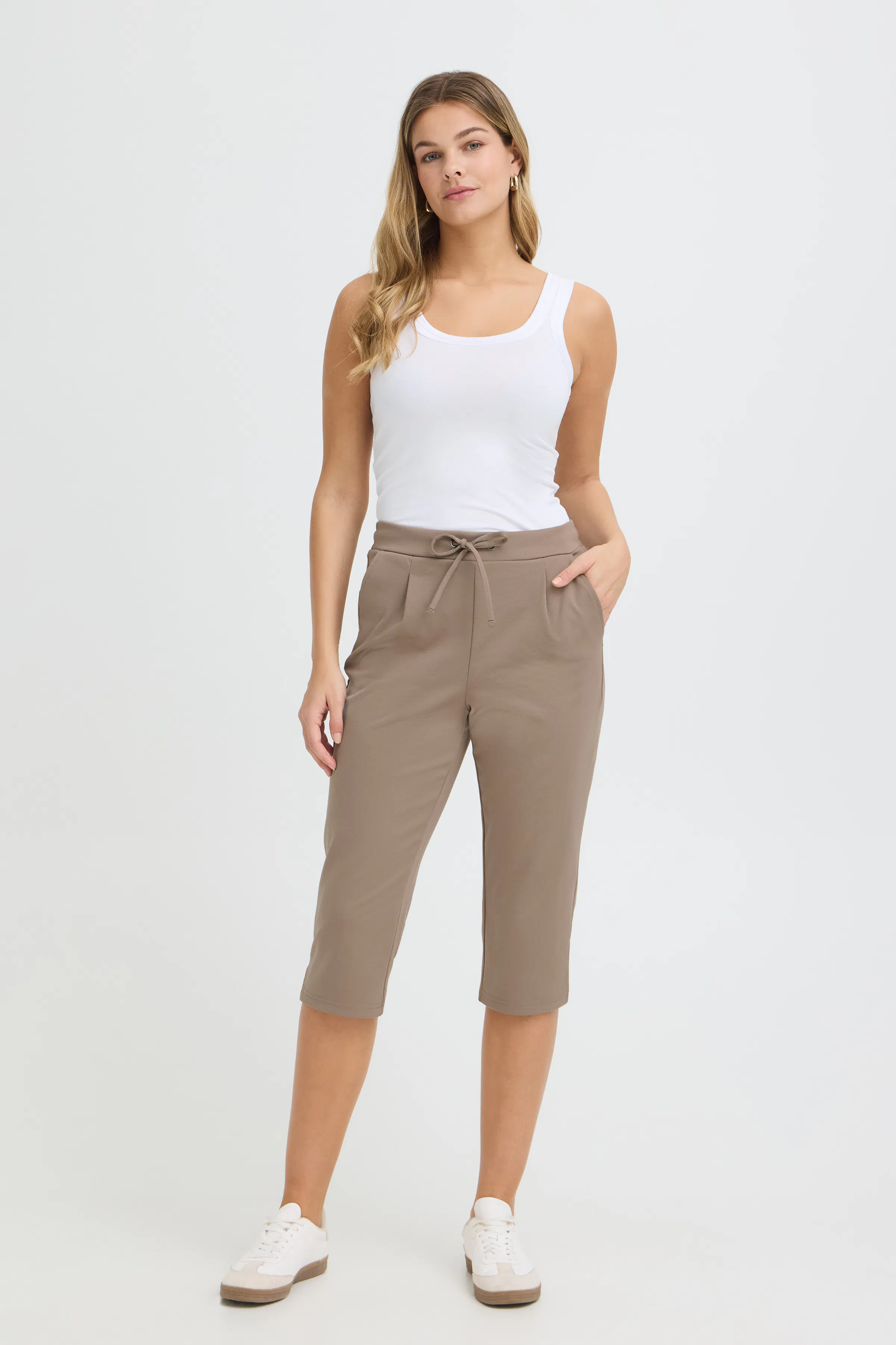 FRBLAZER Capri bukser LOOKBOOK FRONT 20617750-170807