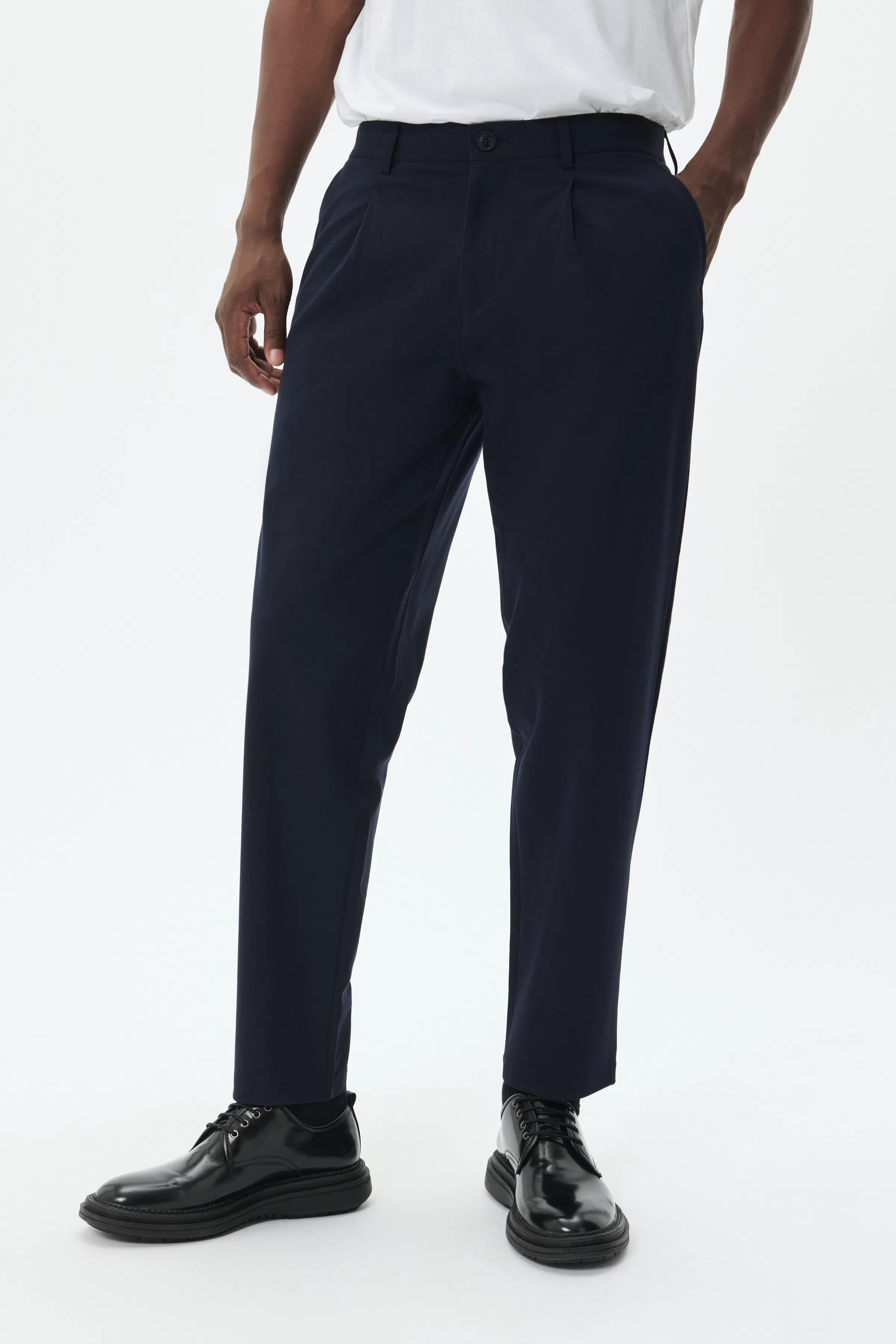 MAkian Hose LOOKBOOK FRONT 30207631-194011